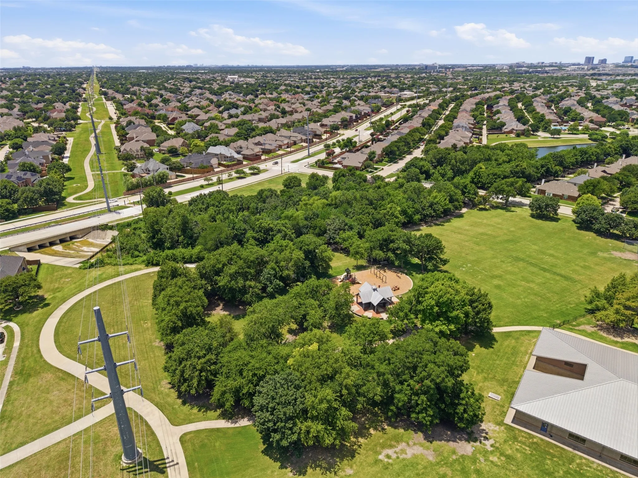 Single Family Residence For Sale in Collin County , 4333 Waskom Drive, Plano, Texas 75024, 4 Bedroom, 3 Bathroom, 2 Garage spaces, 2,505 Sqft, built in 2001, mls#21290834, Real Estate Agent in Plano, Homes For Sale in Collin county, Homes For Sale in Plano, Realtor in Plano Texas, Real Estate Brokerage Independent Realty Texas, Luminita Cordes Realtor
