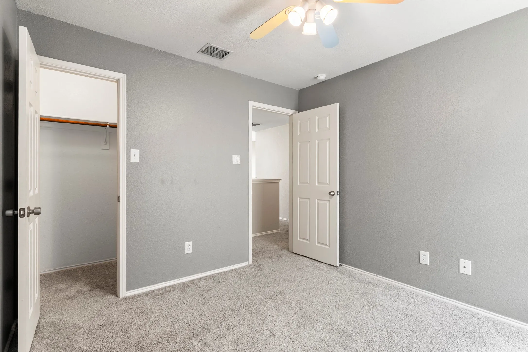 Single Family Residence For Sale in Collin County , 4333 Waskom Drive, Plano, Texas 75024, 4 Bedroom, 3 Bathroom, 2 Garage spaces, 2,505 Sqft, built in 2001, mls#21290834, Real Estate Agent in Plano, Homes For Sale in Collin county, Homes For Sale in Plano, Realtor in Plano Texas, Real Estate Brokerage Independent Realty Texas, Luminita Cordes Realtor