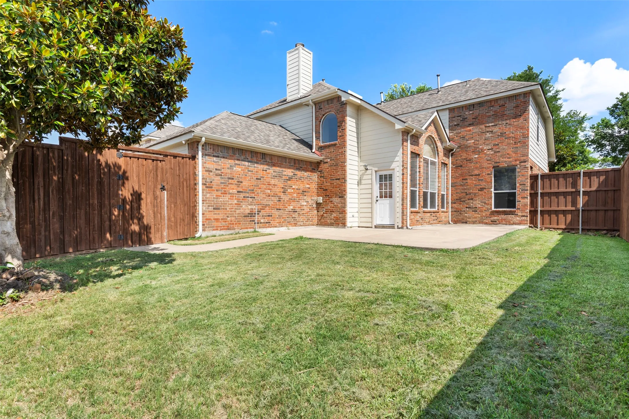 Single Family Residence For Sale in Collin County , 4333 Waskom Drive, Plano, Texas 75024, 4 Bedroom, 3 Bathroom, 2 Garage spaces, 2,505 Sqft, built in 2001, mls#21290834, Real Estate Agent in Plano, Homes For Sale in Collin county, Homes For Sale in Plano, Realtor in Plano Texas, Real Estate Brokerage Independent Realty Texas, Luminita Cordes Realtor