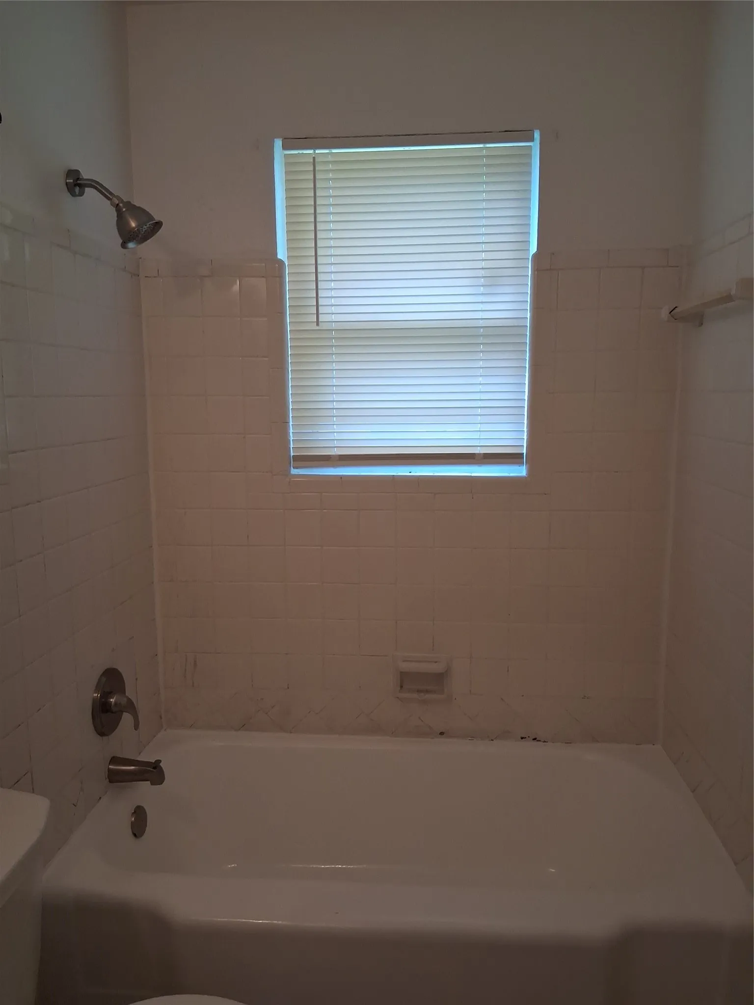 Duplex For Rent in Dallas County , 3019 Avon Street 3021, Dallas, Texas 75211, 2 Bedroom, 1 Bathroom, 1 Garage spaces, 805 Sqft, built in 1953, mls#21278912, Real Estate Agent in Dallas, Homes For Rent in Dallas county, Homes For Rent in Dallas, Realtor in Dallas Texas, Real Estate Brokerage Independent Realty Texas, Luminita Cordes Realtor