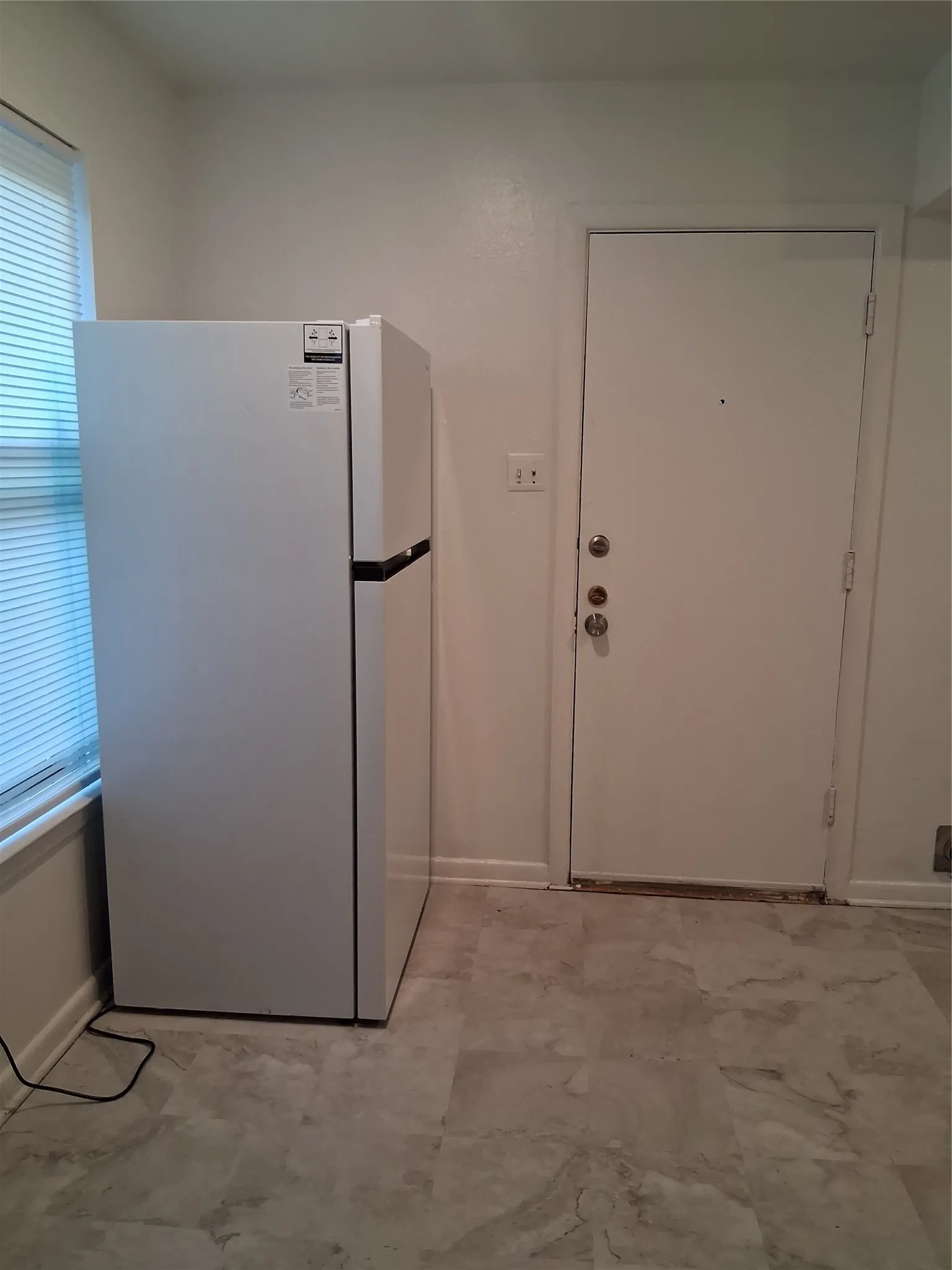 Duplex For Rent in Dallas County , 3019 Avon Street 3021, Dallas, Texas 75211, 2 Bedroom, 1 Bathroom, 1 Garage spaces, 805 Sqft, built in 1953, mls#21278912, Real Estate Agent in Dallas, Homes For Rent in Dallas county, Homes For Rent in Dallas, Realtor in Dallas Texas, Real Estate Brokerage Independent Realty Texas, Luminita Cordes Realtor