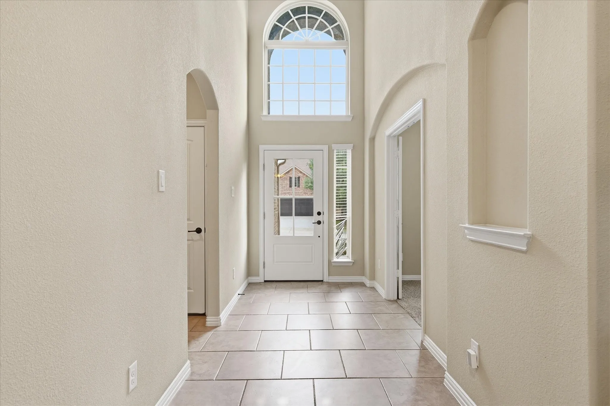 Single Family Residence For Sale in Collin County , 12001 Tobosa Circle, Mc Kinney, Texas 75071, 4 Bedroom, 4 Bathroom, 2 Garage spaces, 2,705 Sqft, built in 2013, mls#21284550, Real Estate Agent in Mc Kinney, Homes For Sale in Collin county, Homes For Sale in Mc Kinney, Realtor in Mc Kinney Texas, Real Estate Brokerage Independent Realty Texas, Luminita Cordes Realtor