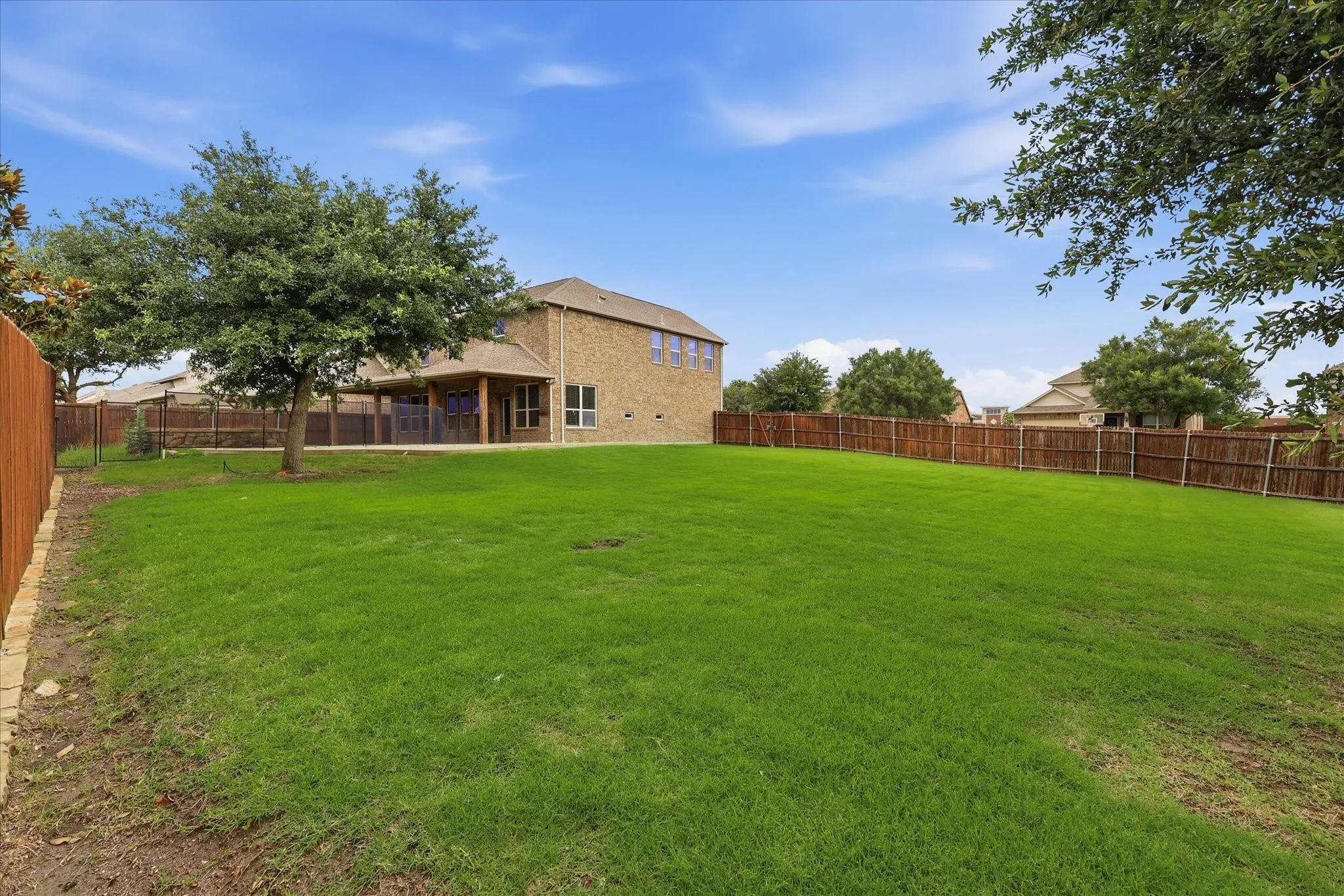 Single Family Residence For Sale in Collin County , 12001 Tobosa Circle, Mc Kinney, Texas 75071, 4 Bedroom, 4 Bathroom, 2 Garage spaces, 2,705 Sqft, built in 2013, mls#21284550, Real Estate Agent in Mc Kinney, Homes For Sale in Collin county, Homes For Sale in Mc Kinney, Realtor in Mc Kinney Texas, Real Estate Brokerage Independent Realty Texas, Luminita Cordes Realtor