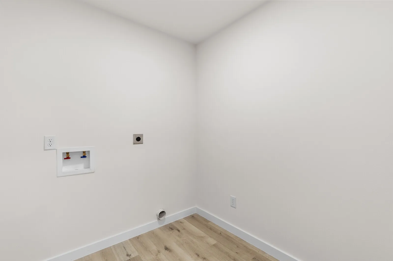 Townhouse For Sale in Mc Lennan County , 516 Paso Fino Street 101, Robinson, Texas 76706, 4 Bedroom, 3 Bathroom, 2 Garage spaces, 1,501 Sqft, built in 2026, mls#21287509, Real Estate Agent in Robinson, Homes For Sale in Mc Lennan county, Homes For Sale in Robinson, Realtor in Robinson Texas, Real Estate Brokerage Independent Realty Texas, Luminita Cordes Realtor