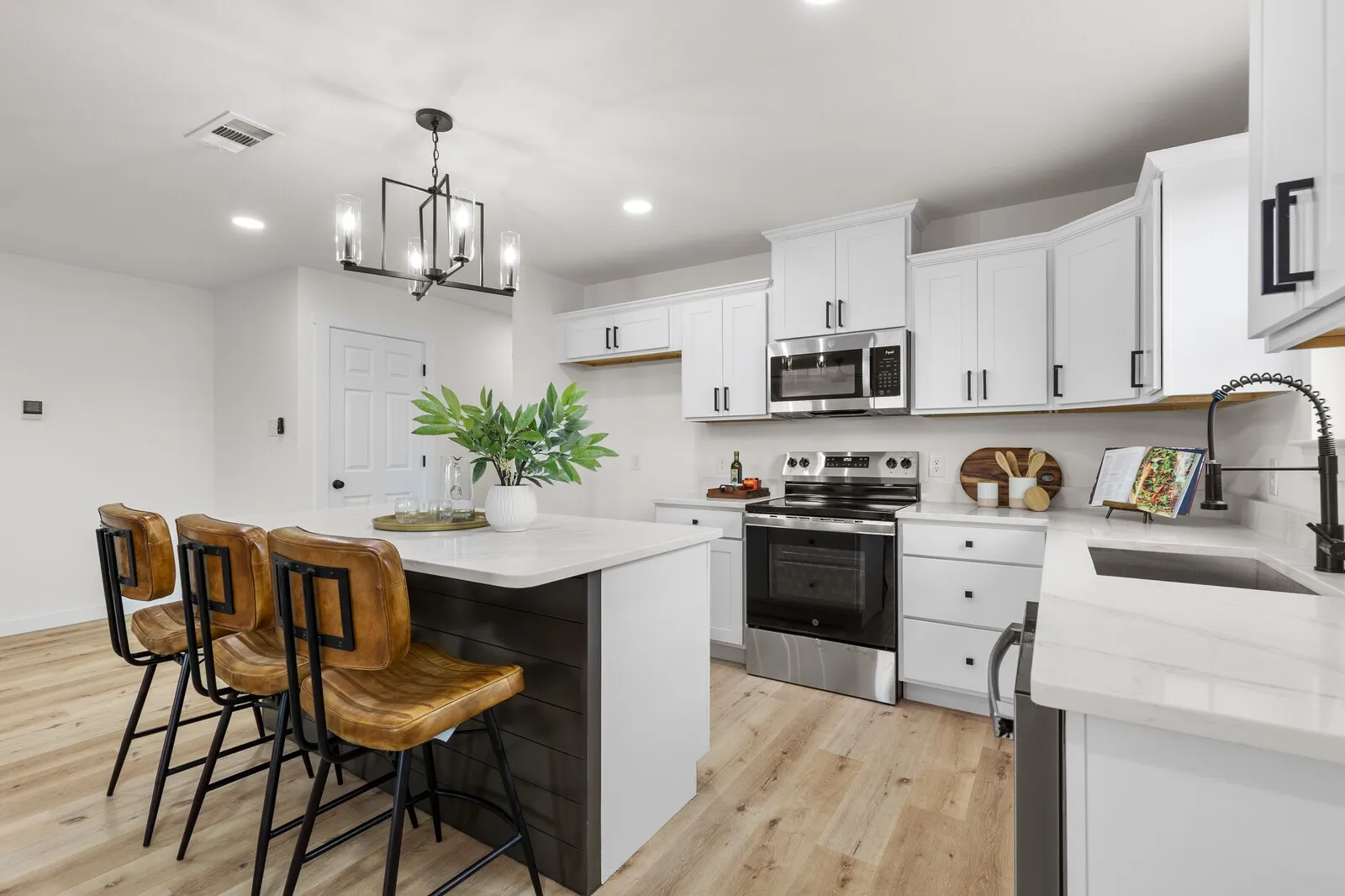 Townhouse For Sale in Mc Lennan County , 516 Paso Fino Street 101, Robinson, Texas 76706, 4 Bedroom, 3 Bathroom, 2 Garage spaces, 1,501 Sqft, built in 2026, mls#21287509, Real Estate Agent in Robinson, Homes For Sale in Mc Lennan county, Homes For Sale in Robinson, Realtor in Robinson Texas, Real Estate Brokerage Independent Realty Texas, Luminita Cordes Realtor