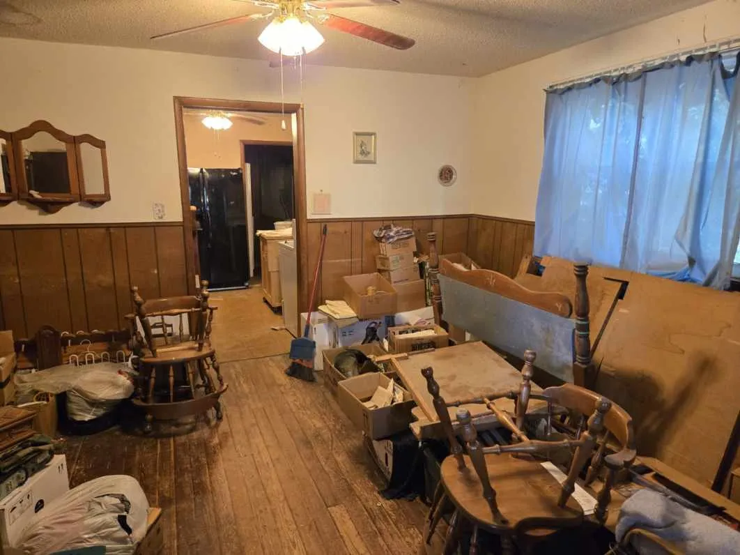 Single Family Residence For Sale in Childress County , 200 SE Avenue F, Childress, Texas 79201, 4 Bedroom, 2 Bathroom, Garage spaces, 2,419 Sqft, built in 1930, mls#21289617, Real Estate Agent in Childress, Homes For Sale in Childress county, Homes For Sale in Childress, Realtor in Childress Texas, Real Estate Brokerage Independent Realty Texas, Luminita Cordes Realtor