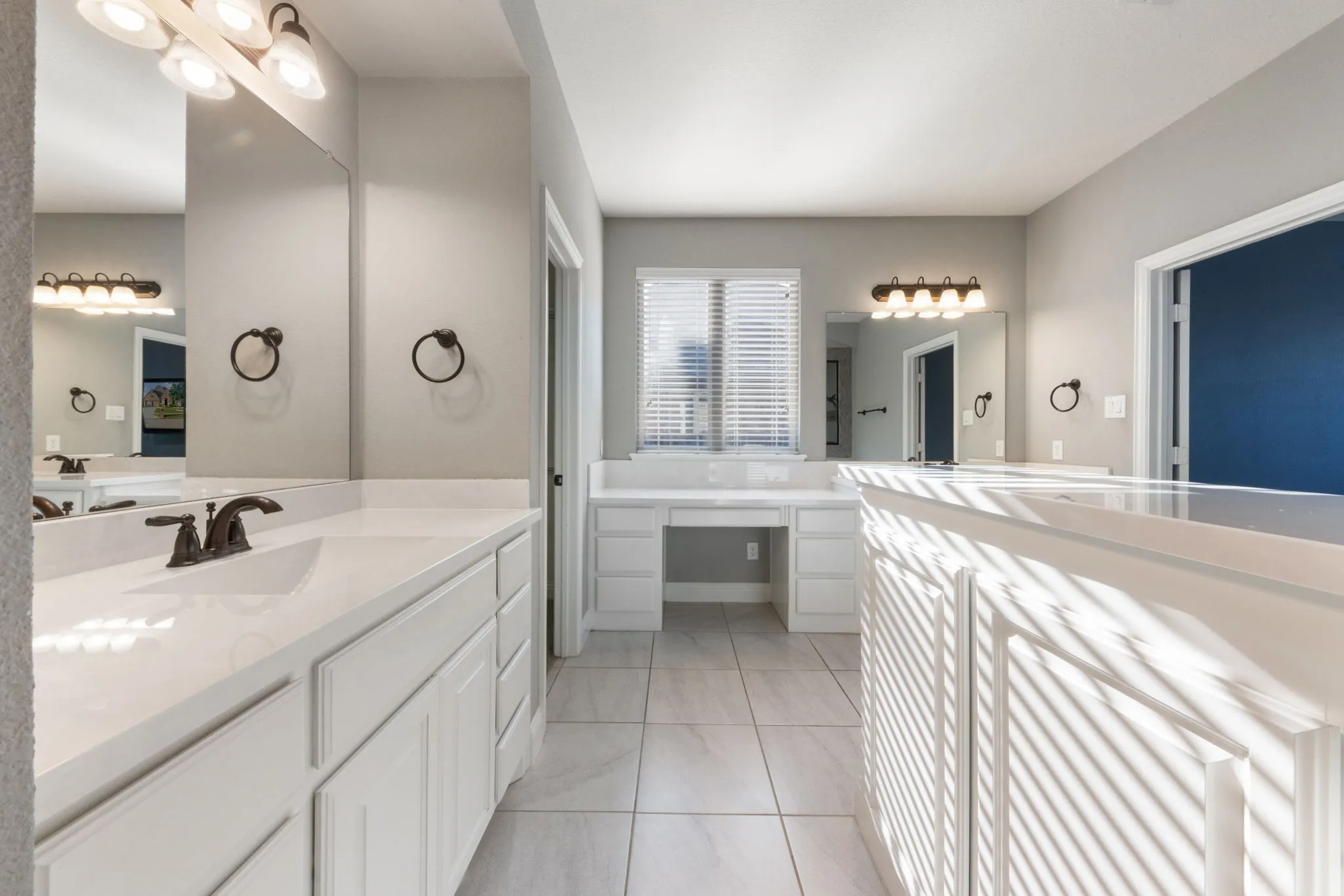 Single Family Residence For Sale in Dallas County , 6916 Barolo Drive, Rowlett, Texas 75088, 3 Bedroom, 3 Bathroom, 3 Garage spaces, 2,463 Sqft, built in 2016, mls#21290553, Real Estate Agent in Rowlett, Homes For Sale in Dallas county, Homes For Sale in Rowlett, Realtor in Rowlett Texas, Real Estate Brokerage Independent Realty Texas, Luminita Cordes Realtor