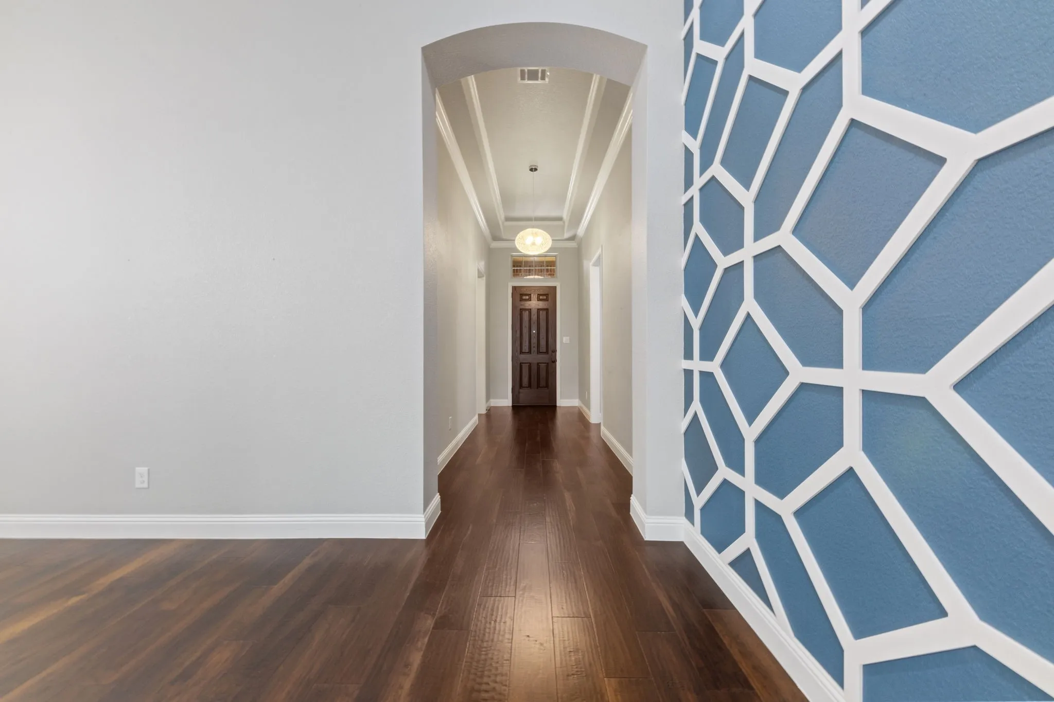 Single Family Residence For Sale in Dallas County , 6916 Barolo Drive, Rowlett, Texas 75088, 3 Bedroom, 3 Bathroom, 3 Garage spaces, 2,463 Sqft, built in 2016, mls#21290553, Real Estate Agent in Rowlett, Homes For Sale in Dallas county, Homes For Sale in Rowlett, Realtor in Rowlett Texas, Real Estate Brokerage Independent Realty Texas, Luminita Cordes Realtor