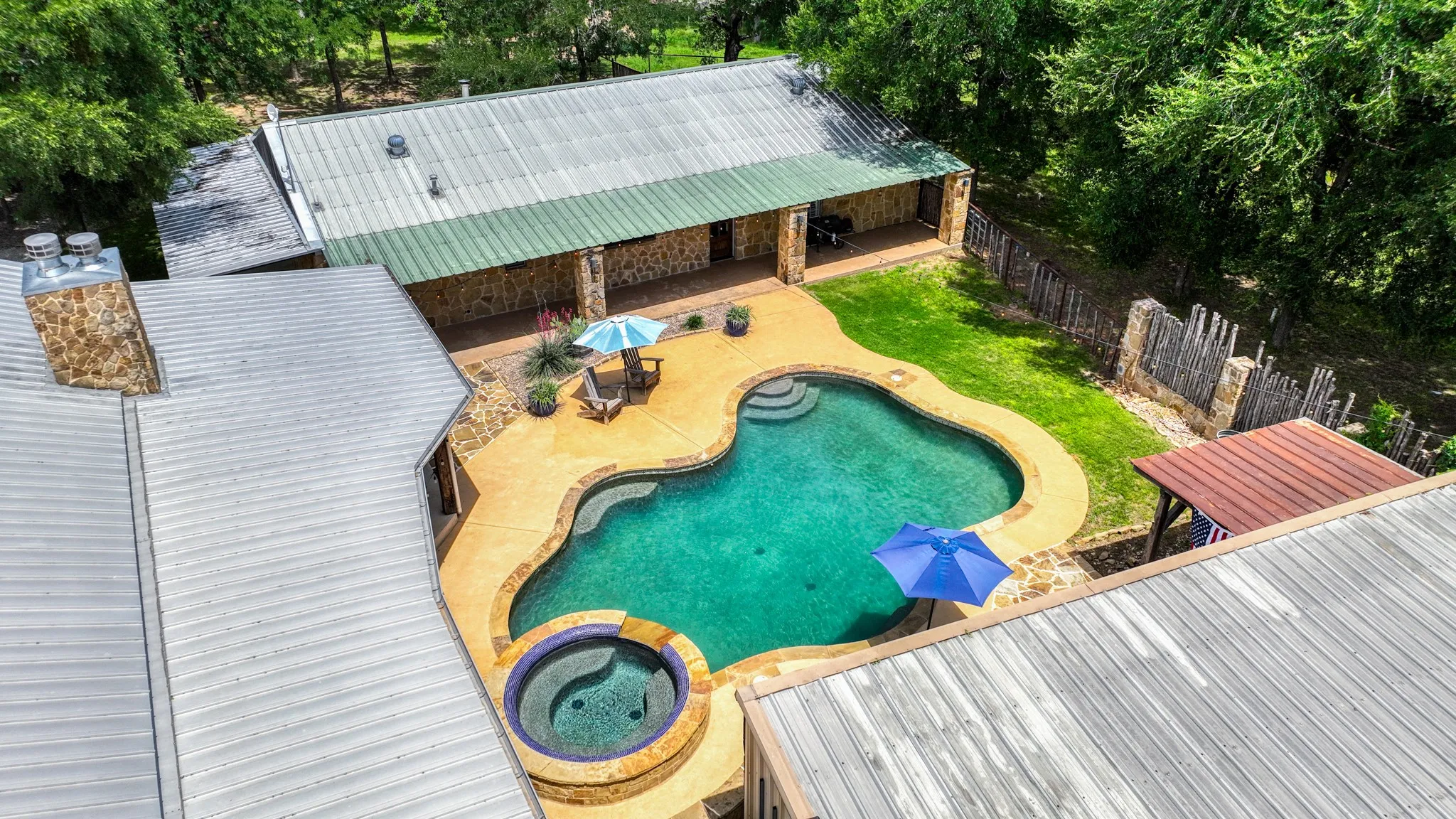 Single Family Residence For Sale in Parker County , 1060 Young Bend Road, Brock, Texas 76087, 3 Bedroom, 2 Bathroom, Garage spaces, 1,984 Sqft, built in 1999, mls#21290420, Real Estate Agent in Brock, Homes For Sale in Parker county, Homes For Sale in Brock, Realtor in Brock Texas, Real Estate Brokerage Independent Realty Texas, Luminita Cordes Realtor