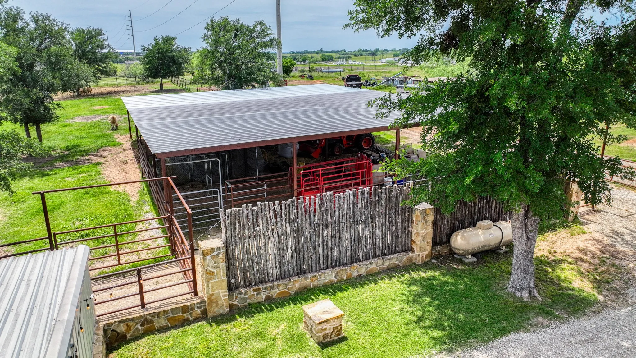Single Family Residence For Sale in Parker County , 1060 Young Bend Road, Brock, Texas 76087, 3 Bedroom, 2 Bathroom, Garage spaces, 1,984 Sqft, built in 1999, mls#21290420, Real Estate Agent in Brock, Homes For Sale in Parker county, Homes For Sale in Brock, Realtor in Brock Texas, Real Estate Brokerage Independent Realty Texas, Luminita Cordes Realtor