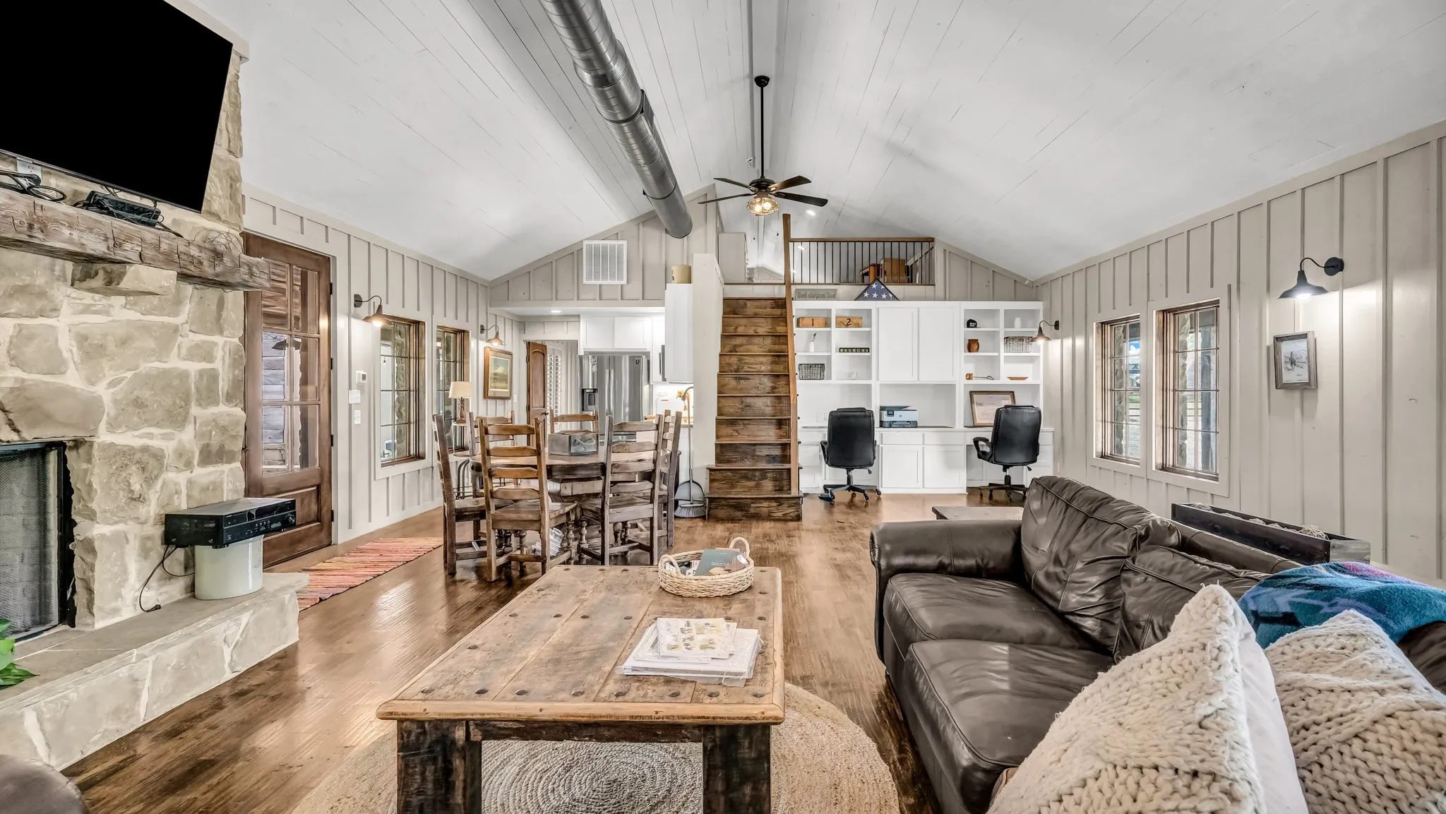 Single Family Residence For Sale in Parker County , 1060 Young Bend Road, Brock, Texas 76087, 3 Bedroom, 2 Bathroom, Garage spaces, 1,984 Sqft, built in 1999, mls#21290420, Real Estate Agent in Brock, Homes For Sale in Parker county, Homes For Sale in Brock, Realtor in Brock Texas, Real Estate Brokerage Independent Realty Texas, Luminita Cordes Realtor