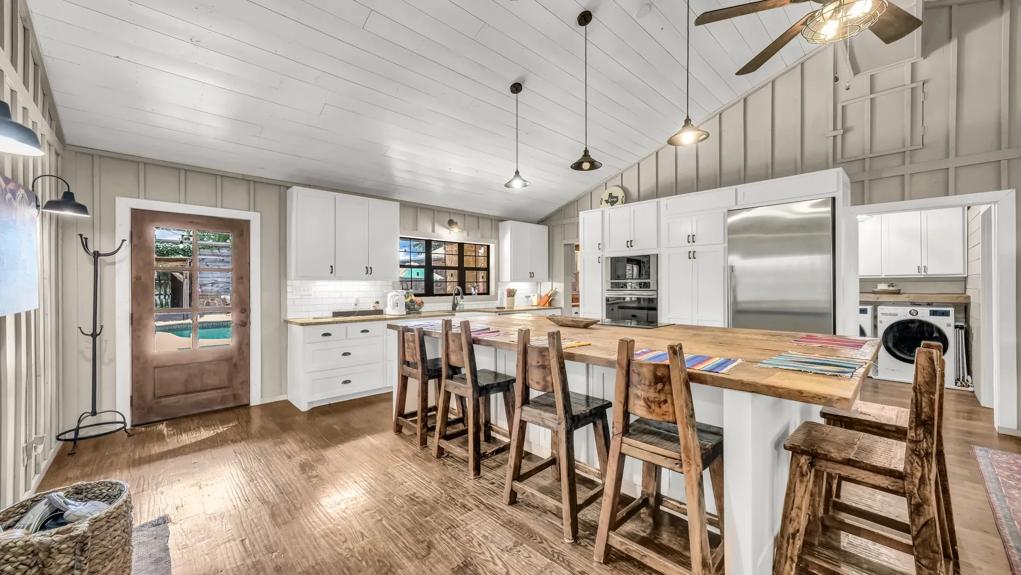 Single Family Residence For Sale in Parker County , 1060 Young Bend Road, Brock, Texas 76087, 3 Bedroom, 2 Bathroom, Garage spaces, 1,984 Sqft, built in 1999, mls#21290420, Real Estate Agent in Brock, Homes For Sale in Parker county, Homes For Sale in Brock, Realtor in Brock Texas, Real Estate Brokerage Independent Realty Texas, Luminita Cordes Realtor