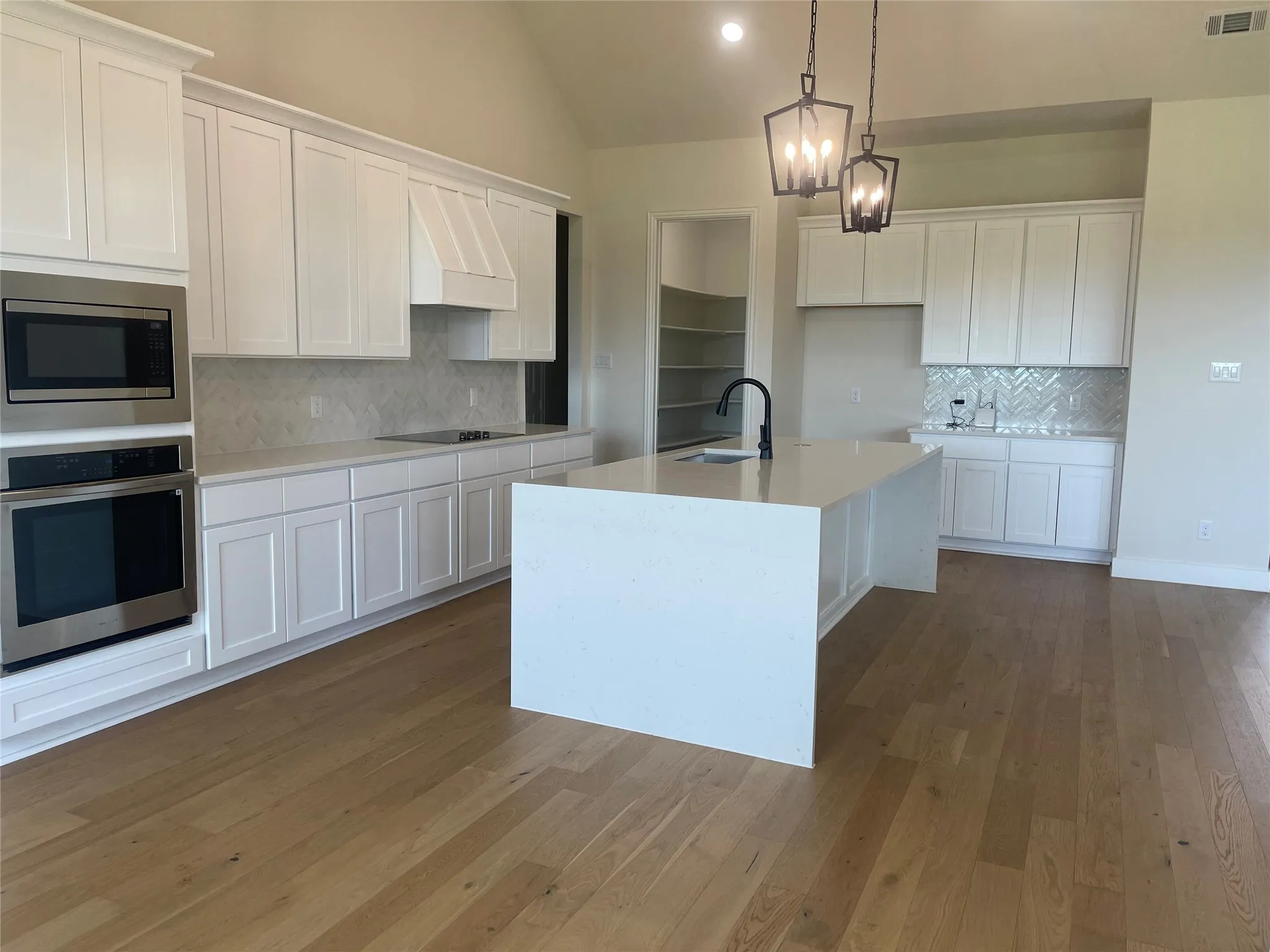 Single Family Residence For Sale in Ellis County , 2151 Langston Road, Waxahachie, Texas 75167, 4 Bedroom, 3 Bathroom, 2 Garage spaces, 2,404 Sqft, built in 2024, mls#21290980, Real Estate Agent in Waxahachie, Homes For Sale in Ellis county, Homes For Sale in Waxahachie, Realtor in Waxahachie Texas, Real Estate Brokerage Independent Realty Texas, Luminita Cordes Realtor