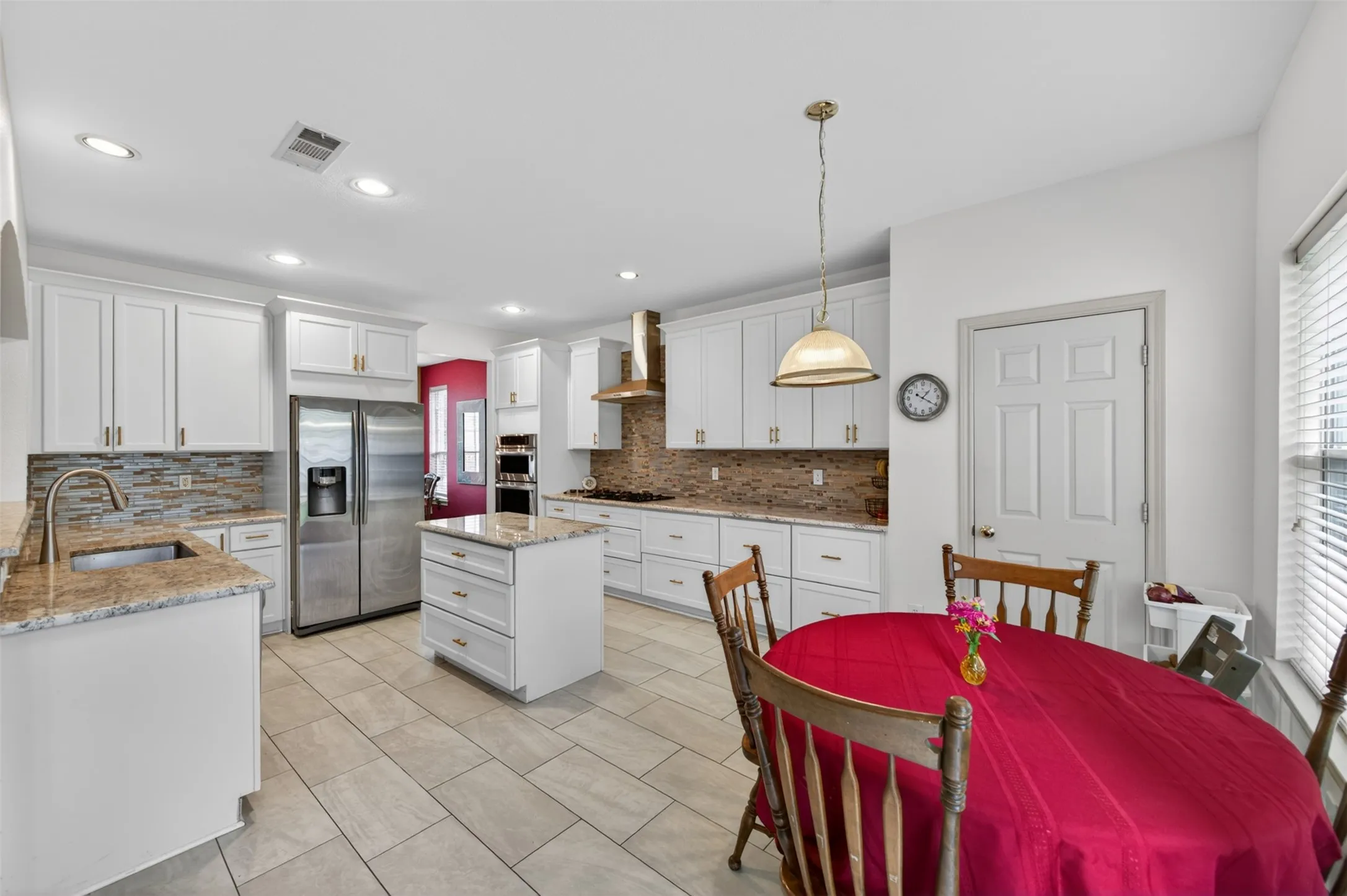 Single Family Residence For Sale in Tarrant County , 4845 Bellflower Way, Fort Worth, Texas 76123, 4 Bedroom, 3 Bathroom, 3 Garage spaces, 2,848 Sqft, built in 2004, Price $389,900, mls#21257645, Real Estate Agent in Fort Worth, Homes For Sale in Tarrant county, Homes For Sale in Fort Worth, Realtor in Fort Worth Texas, Real Estate Brokerage Independent Realty Texas, Luminita Cordes Realtor