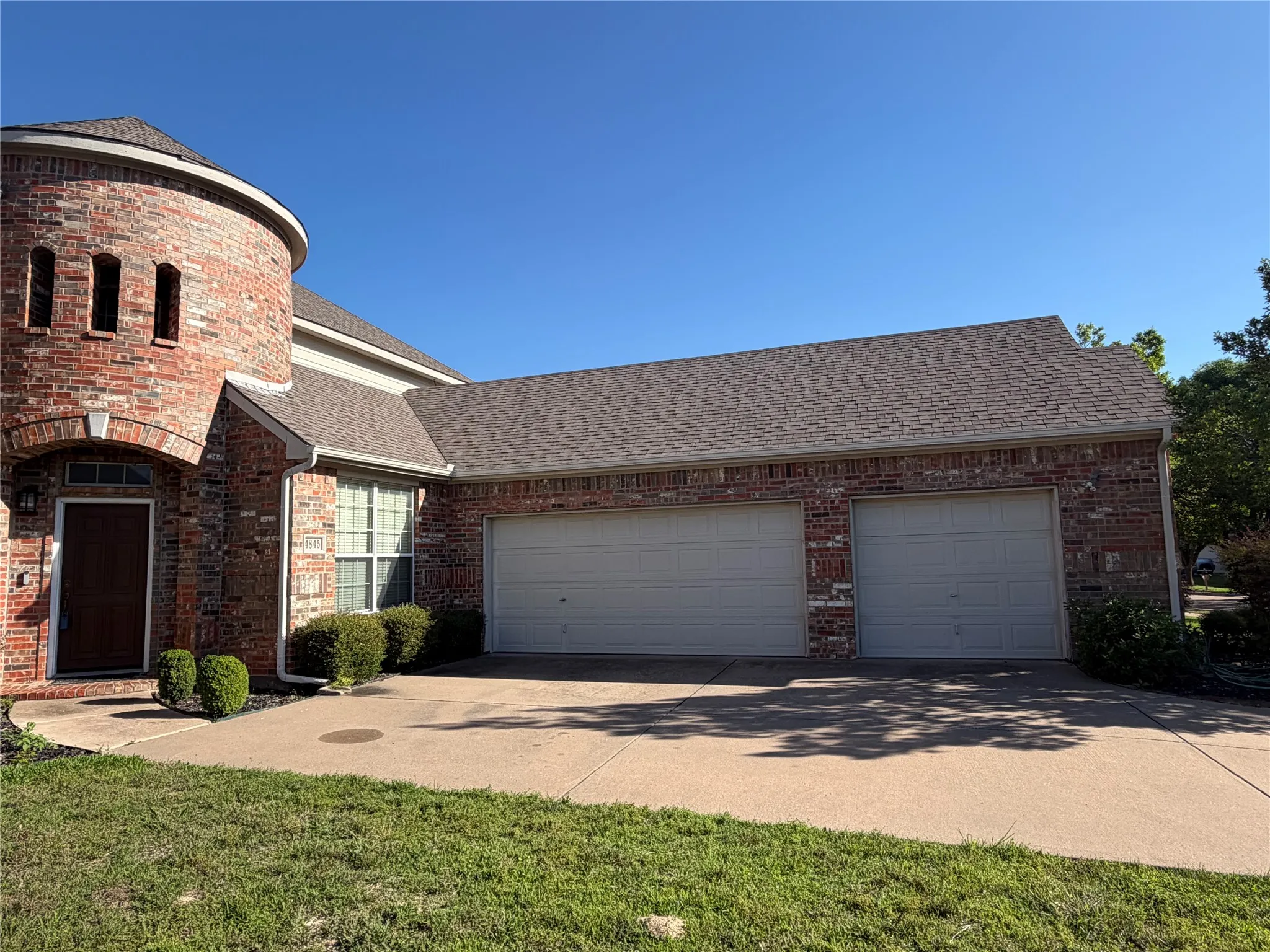 Single Family Residence For Sale in Tarrant County , 4845 Bellflower Way, Fort Worth, Texas 76123, 4 Bedroom, 3 Bathroom, 3 Garage spaces, 2,848 Sqft, built in 2004, Price $389,900, mls#21257645, Real Estate Agent in Fort Worth, Homes For Sale in Tarrant county, Homes For Sale in Fort Worth, Realtor in Fort Worth Texas, Real Estate Brokerage Independent Realty Texas, Luminita Cordes Realtor