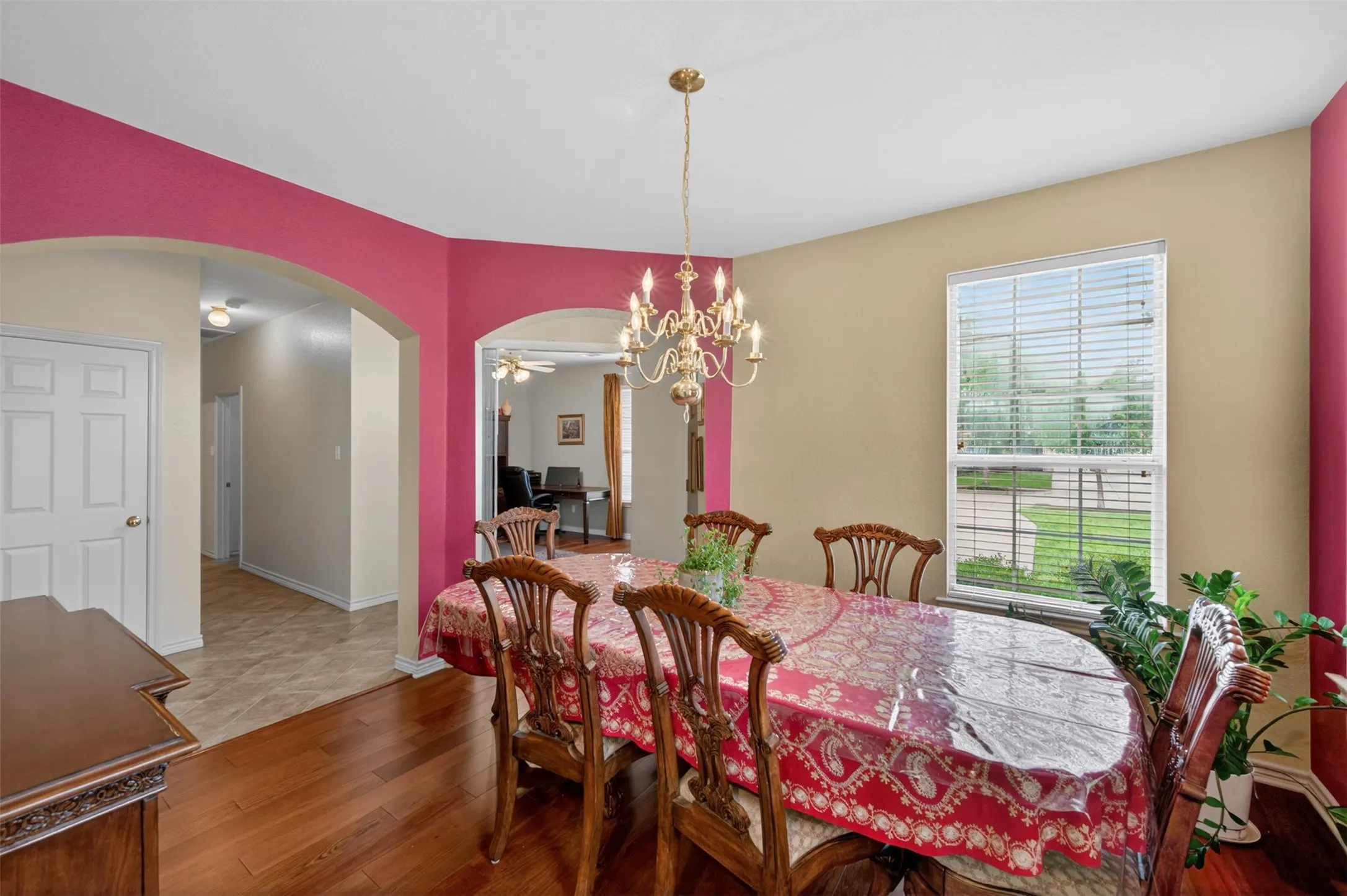 Single Family Residence For Sale in Tarrant County , 4845 Bellflower Way, Fort Worth, Texas 76123, 4 Bedroom, 3 Bathroom, 3 Garage spaces, 2,848 Sqft, built in 2004, Price $389,900, mls#21257645, Real Estate Agent in Fort Worth, Homes For Sale in Tarrant county, Homes For Sale in Fort Worth, Realtor in Fort Worth Texas, Real Estate Brokerage Independent Realty Texas, Luminita Cordes Realtor