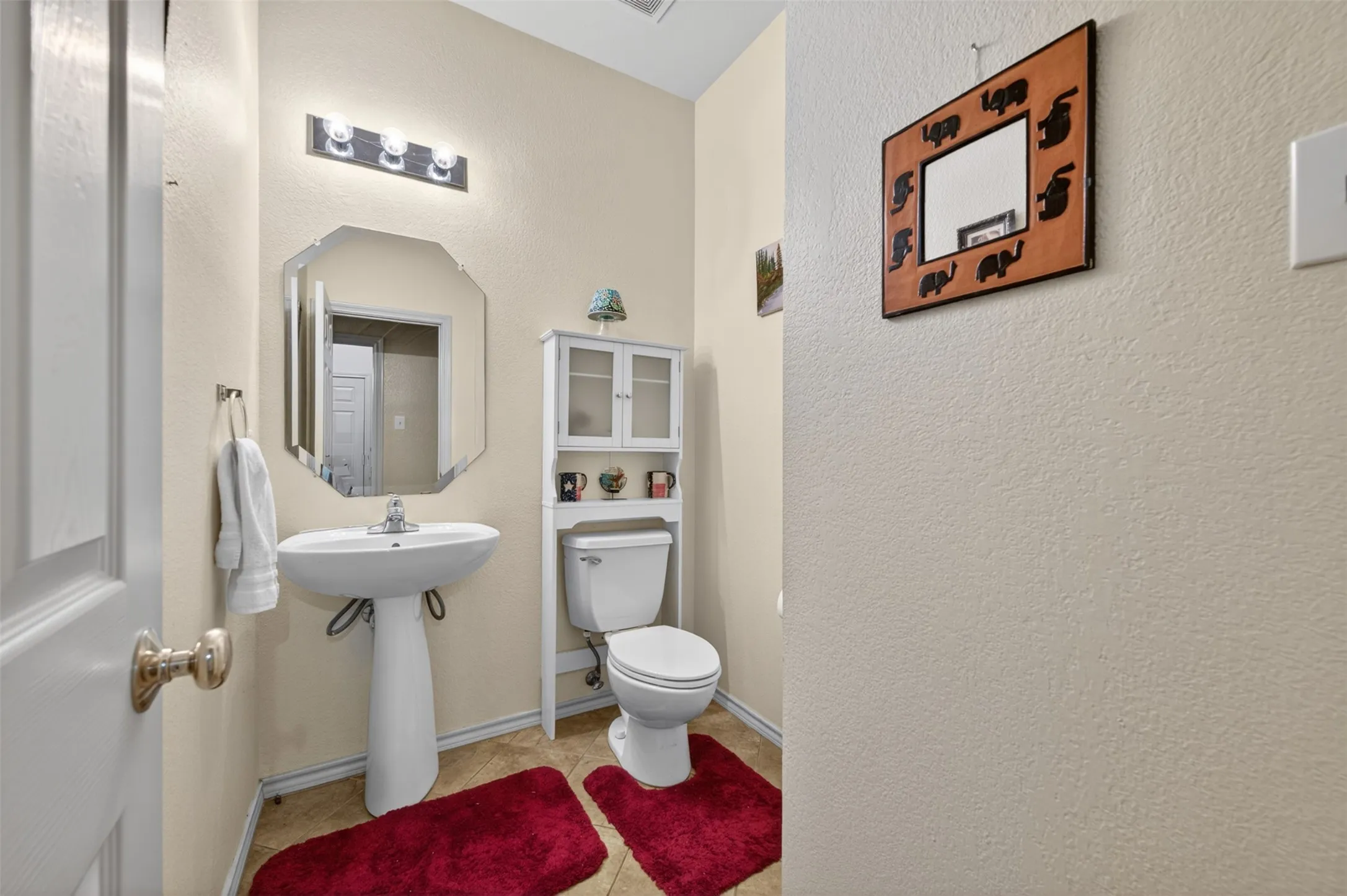 Single Family Residence For Sale in Tarrant County , 4845 Bellflower Way, Fort Worth, Texas 76123, 4 Bedroom, 3 Bathroom, 3 Garage spaces, 2,848 Sqft, built in 2004, Price $389,900, mls#21257645, Real Estate Agent in Fort Worth, Homes For Sale in Tarrant county, Homes For Sale in Fort Worth, Realtor in Fort Worth Texas, Real Estate Brokerage Independent Realty Texas, Luminita Cordes Realtor