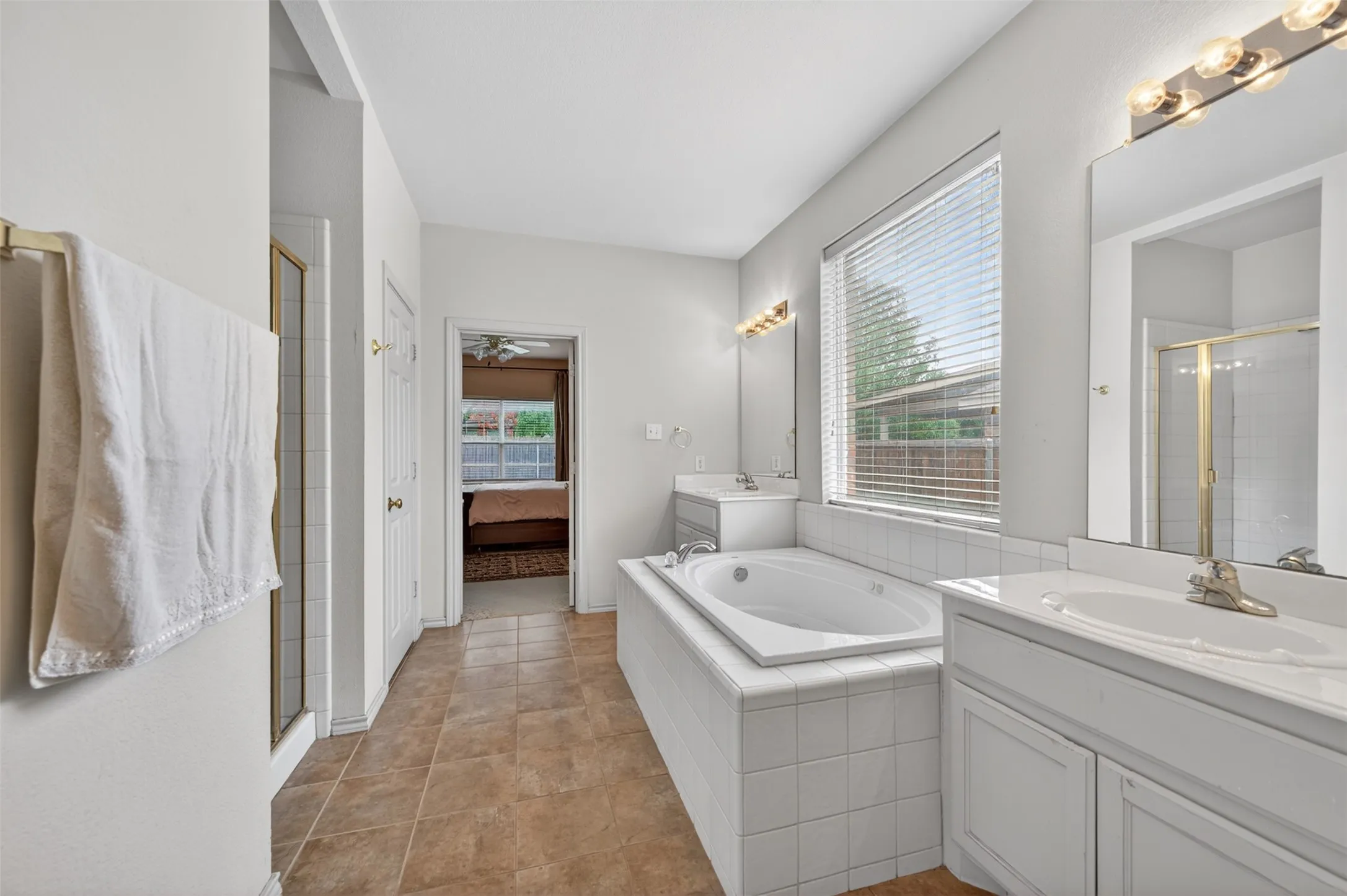 Single Family Residence For Sale in Tarrant County , 4845 Bellflower Way, Fort Worth, Texas 76123, 4 Bedroom, 3 Bathroom, 3 Garage spaces, 2,848 Sqft, built in 2004, Price $389,900, mls#21257645, Real Estate Agent in Fort Worth, Homes For Sale in Tarrant county, Homes For Sale in Fort Worth, Realtor in Fort Worth Texas, Real Estate Brokerage Independent Realty Texas, Luminita Cordes Realtor