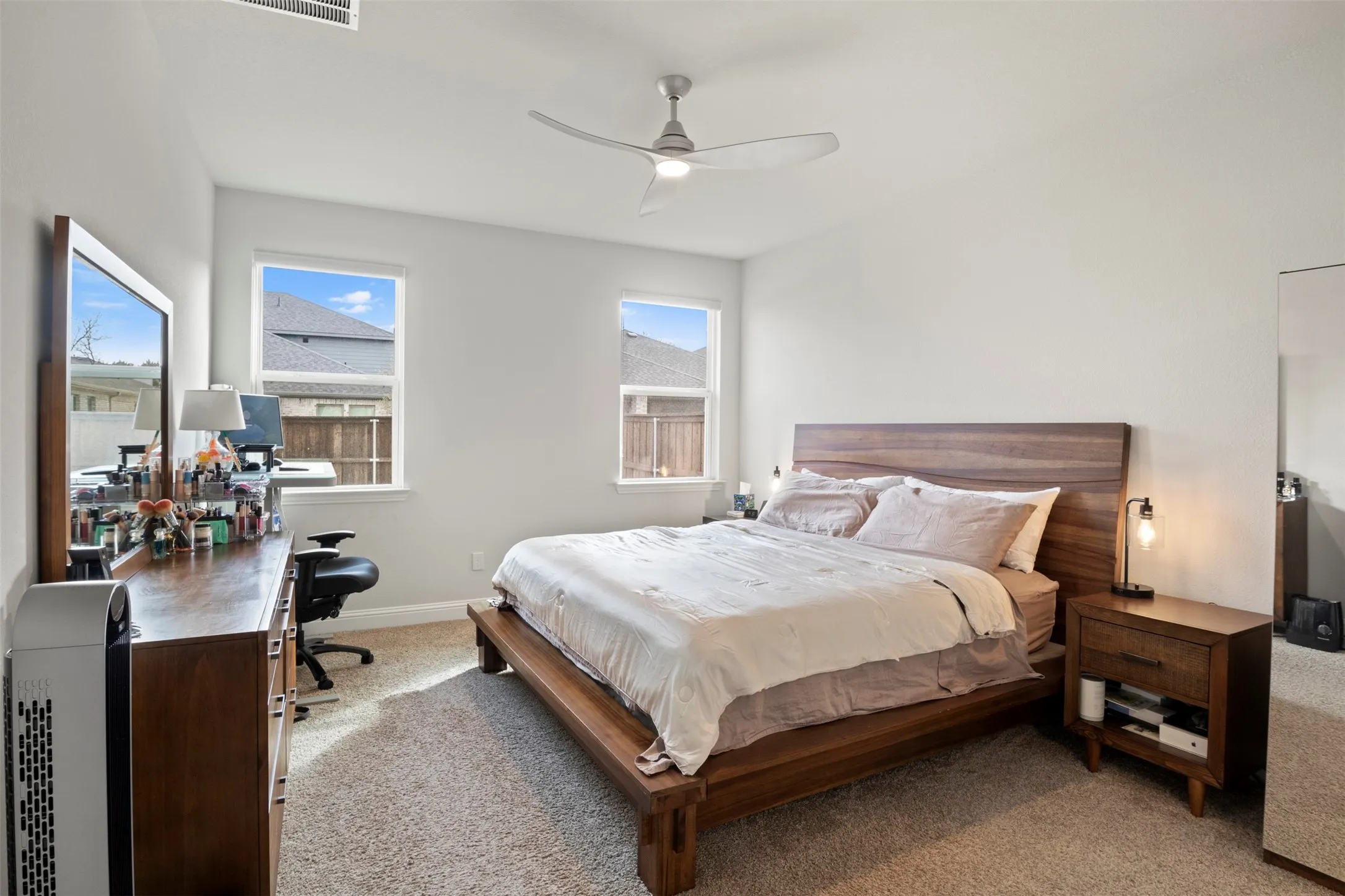 Single Family Residence For Rent in Collin County , 3316 Ashlar Court, Melissa, Texas 75454, 3 Bedroom, 2 Bathroom, 2 Garage spaces, 1,704 Sqft, built in 2022, mls#21287484, Real Estate Agent in Melissa, Homes For Rent in Collin county, Homes For Rent in Melissa, Realtor in Melissa Texas, Real Estate Brokerage Independent Realty Texas, Luminita Cordes Realtor