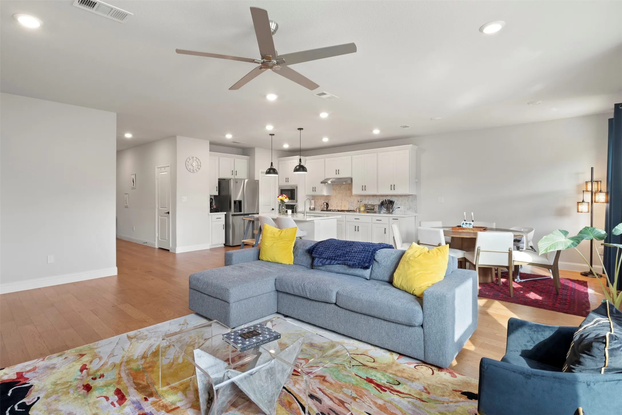 Single Family Residence For Rent in Collin County , 3316 Ashlar Court, Melissa, Texas 75454, 3 Bedroom, 2 Bathroom, 2 Garage spaces, 1,704 Sqft, built in 2022, mls#21287484, Real Estate Agent in Melissa, Homes For Rent in Collin county, Homes For Rent in Melissa, Realtor in Melissa Texas, Real Estate Brokerage Independent Realty Texas, Luminita Cordes Realtor