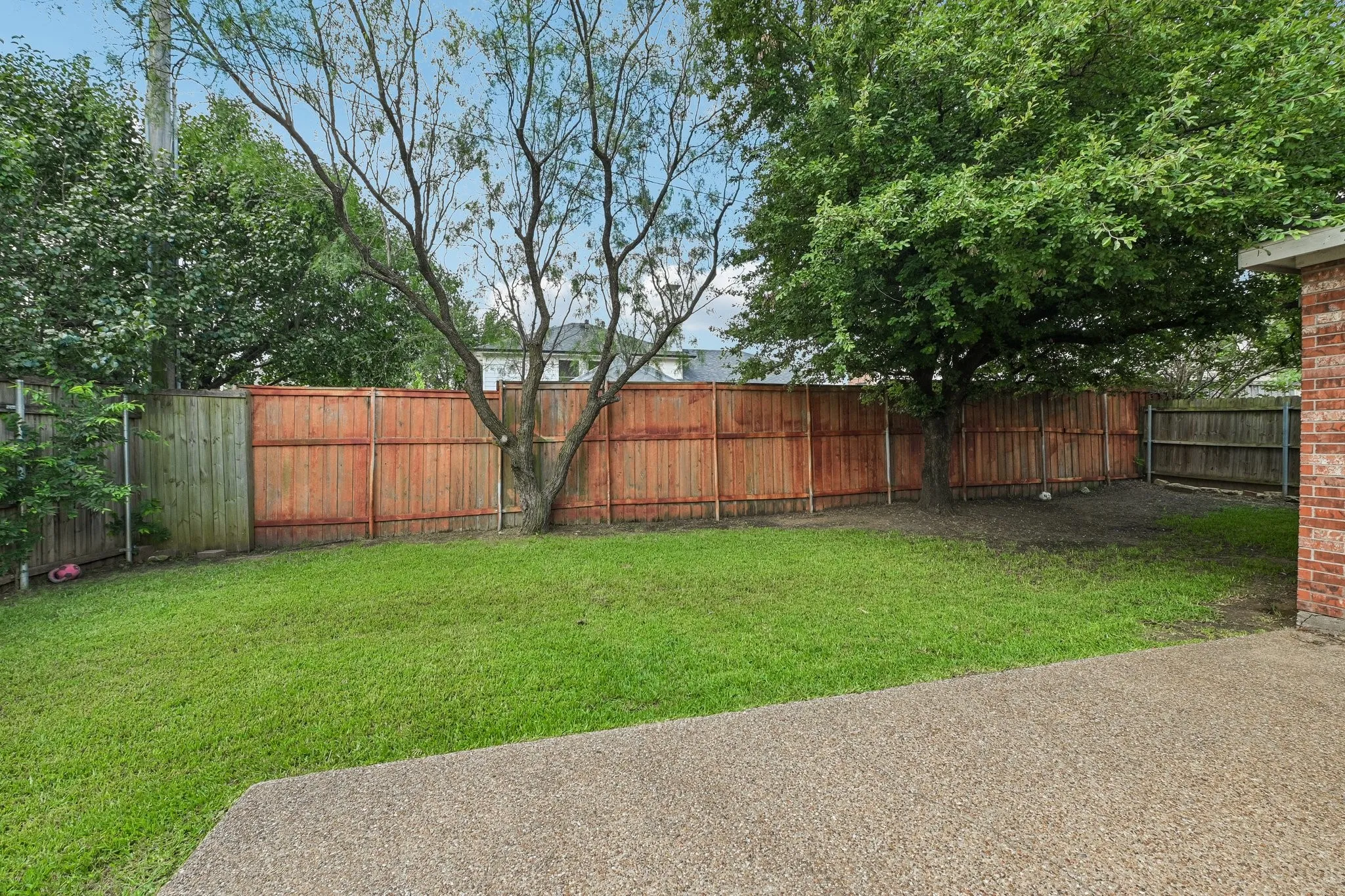 Single Family Residence For Sale in Tarrant County , 2825 Wales Court, Grand Prairie, Texas 75052, 5 Bedroom, 3 Bathroom, 2 Garage spaces, 2,778 Sqft, built in 2001, mls#21290393, Real Estate Agent in Grand Prairie, Homes For Sale in Tarrant county, Homes For Sale in Grand Prairie, Realtor in Grand Prairie Texas, Real Estate Brokerage Independent Realty Texas, Luminita Cordes Realtor