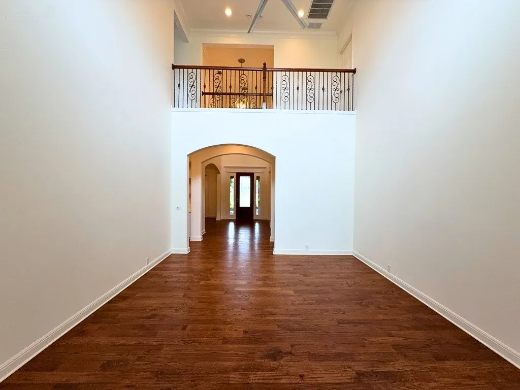 Two-story living area open to the entry