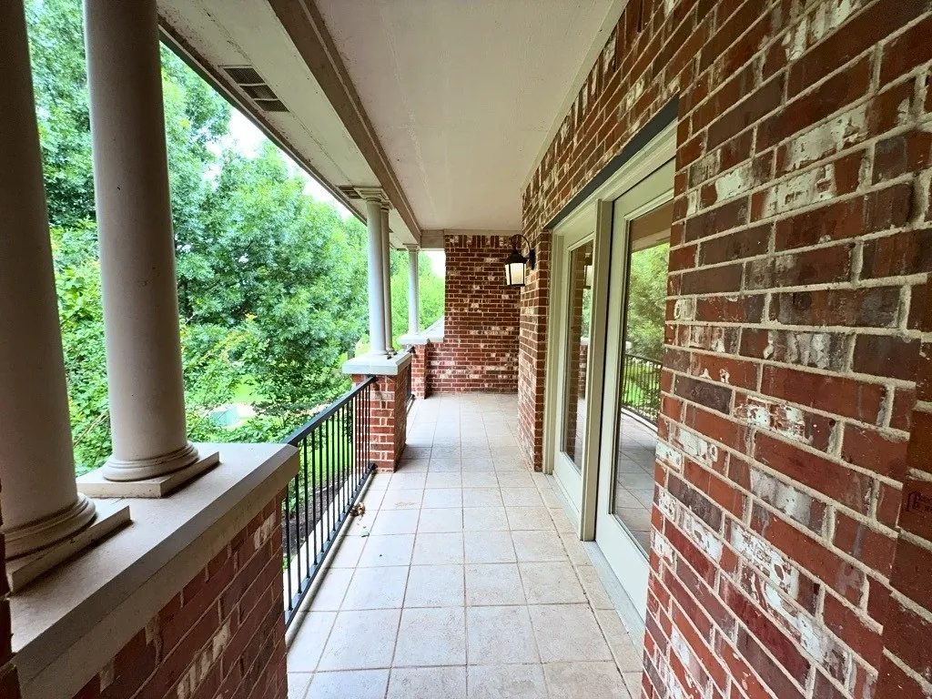 Covered balcony