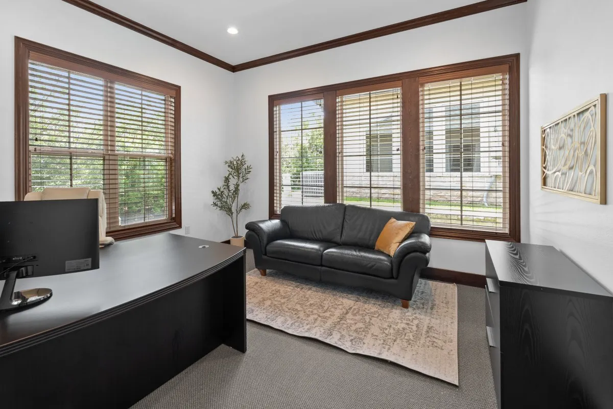 Office For Sale in Smith County , 6115 New Copeland Road 140, Tyler, Texas 75703, 0, 0, Garage spaces, 0 Sqft, built in 2015, mls#21289398, Real Estate Agent in Tyler, Homes For Sale in Smith county, Homes For Sale in Tyler, Realtor in Tyler Texas, Real Estate Brokerage Independent Realty Texas, Luminita Cordes Realtor