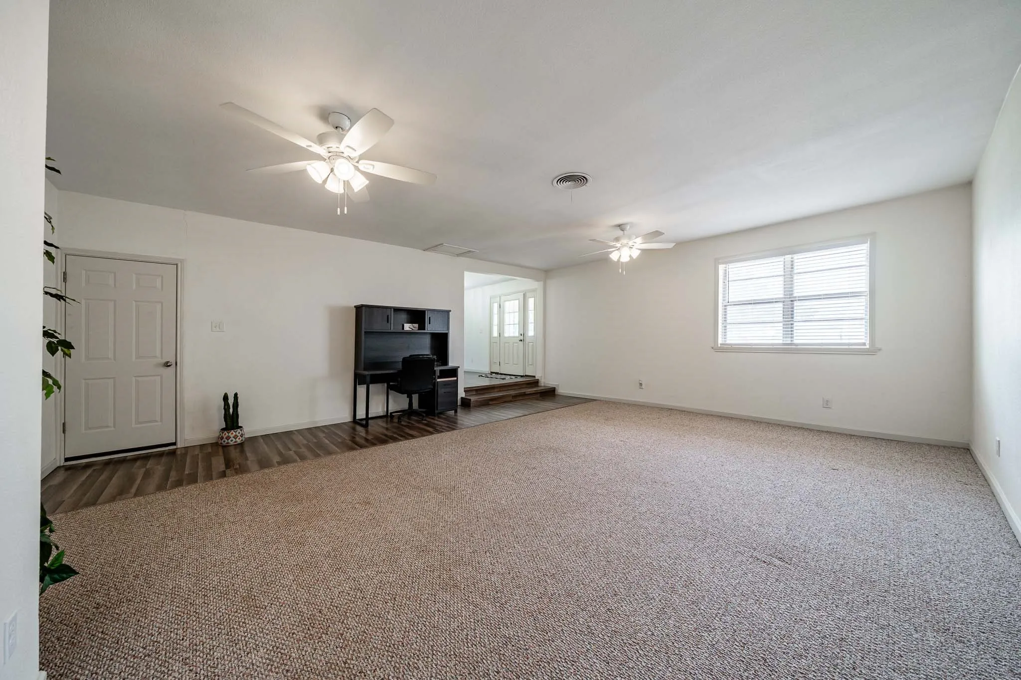 Single Family Residence For Sale in Jones County , 10992 State Highway 6, Avoca, Texas 79503, 3 Bedroom, 2 Bathroom, Garage spaces, 2,122 Sqft, built in 1948, mls#21287445, Real Estate Agent in Avoca, Homes For Sale in Jones county, Homes For Sale in Avoca, Realtor in Avoca Texas, Real Estate Brokerage Independent Realty Texas, Luminita Cordes Realtor