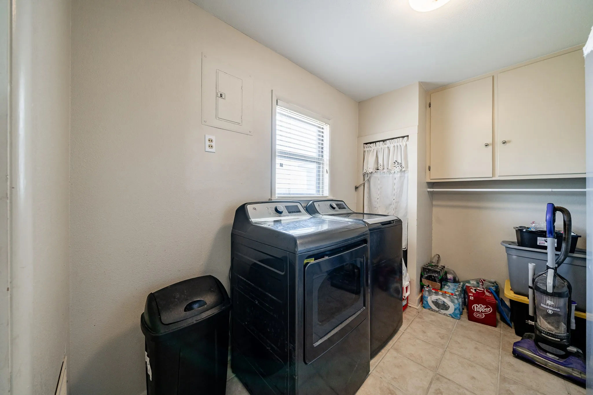 Single Family Residence For Sale in Jones County , 10992 State Highway 6, Avoca, Texas 79503, 3 Bedroom, 2 Bathroom, Garage spaces, 2,122 Sqft, built in 1948, mls#21287445, Real Estate Agent in Avoca, Homes For Sale in Jones county, Homes For Sale in Avoca, Realtor in Avoca Texas, Real Estate Brokerage Independent Realty Texas, Luminita Cordes Realtor