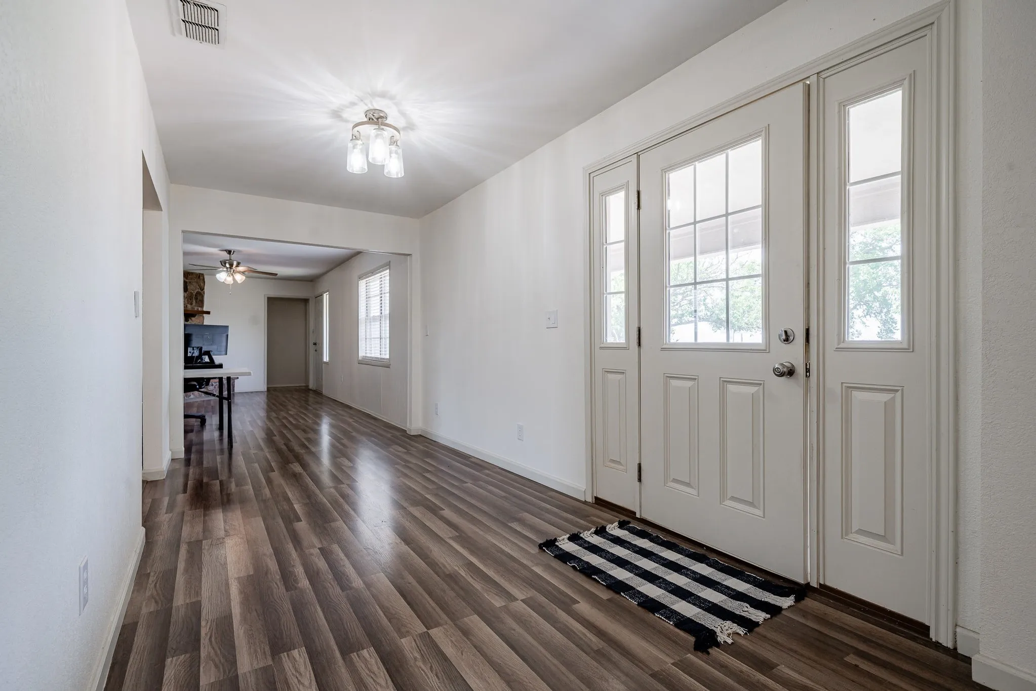 Single Family Residence For Sale in Jones County , 10992 State Highway 6, Avoca, Texas 79503, 3 Bedroom, 2 Bathroom, Garage spaces, 2,122 Sqft, built in 1948, mls#21287445, Real Estate Agent in Avoca, Homes For Sale in Jones county, Homes For Sale in Avoca, Realtor in Avoca Texas, Real Estate Brokerage Independent Realty Texas, Luminita Cordes Realtor