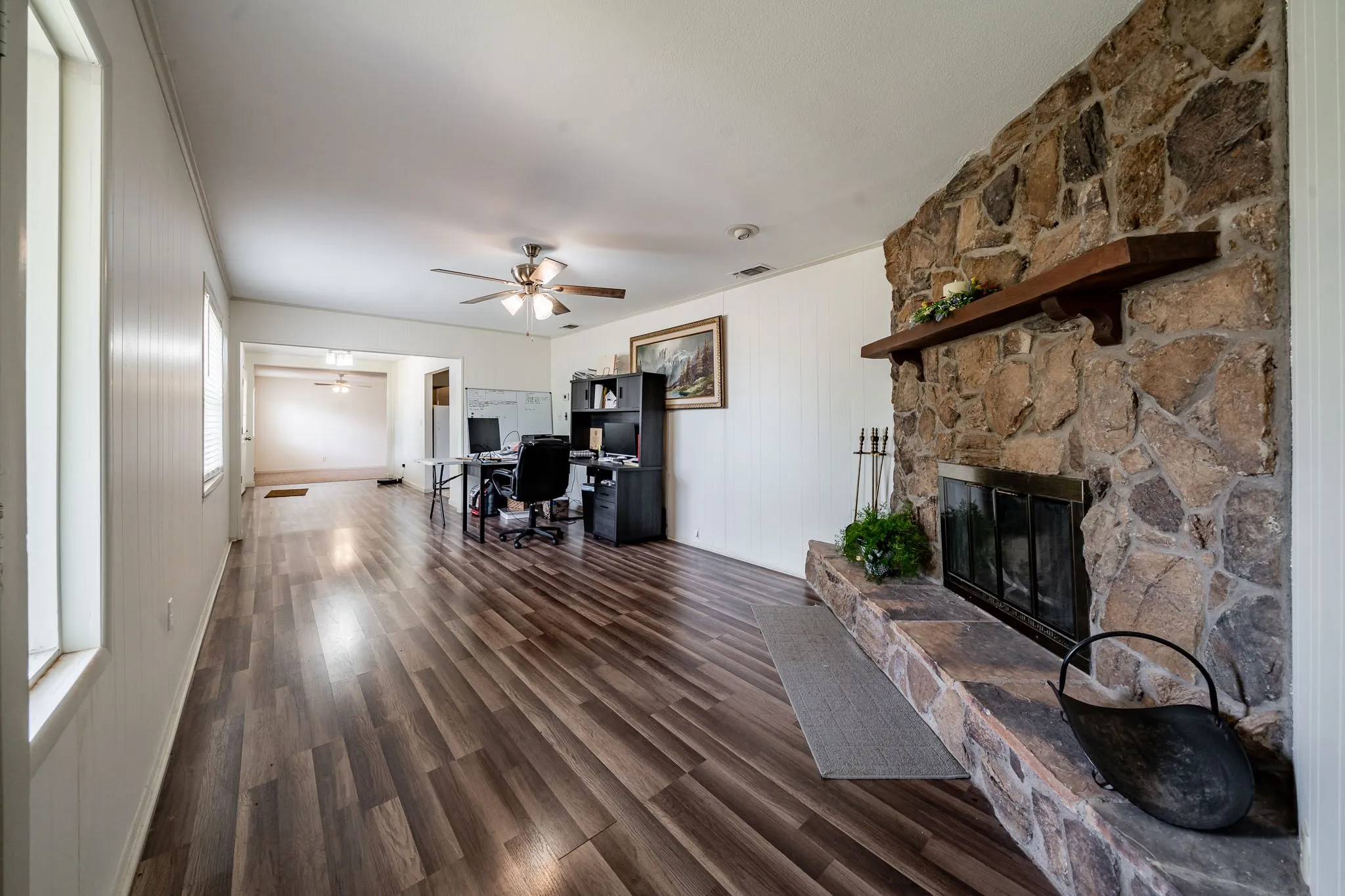 Single Family Residence For Sale in Jones County , 10992 State Highway 6, Avoca, Texas 79503, 3 Bedroom, 2 Bathroom, Garage spaces, 2,122 Sqft, built in 1948, mls#21287445, Real Estate Agent in Avoca, Homes For Sale in Jones county, Homes For Sale in Avoca, Realtor in Avoca Texas, Real Estate Brokerage Independent Realty Texas, Luminita Cordes Realtor