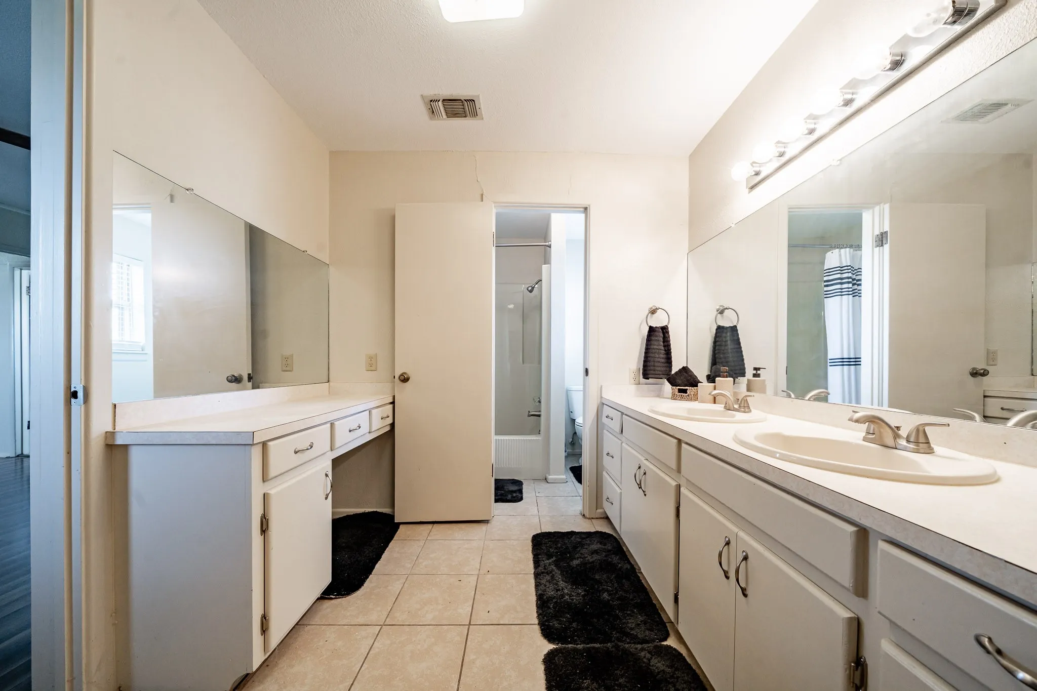 Single Family Residence For Sale in Jones County , 10992 State Highway 6, Avoca, Texas 79503, 3 Bedroom, 2 Bathroom, Garage spaces, 2,122 Sqft, built in 1948, mls#21287445, Real Estate Agent in Avoca, Homes For Sale in Jones county, Homes For Sale in Avoca, Realtor in Avoca Texas, Real Estate Brokerage Independent Realty Texas, Luminita Cordes Realtor