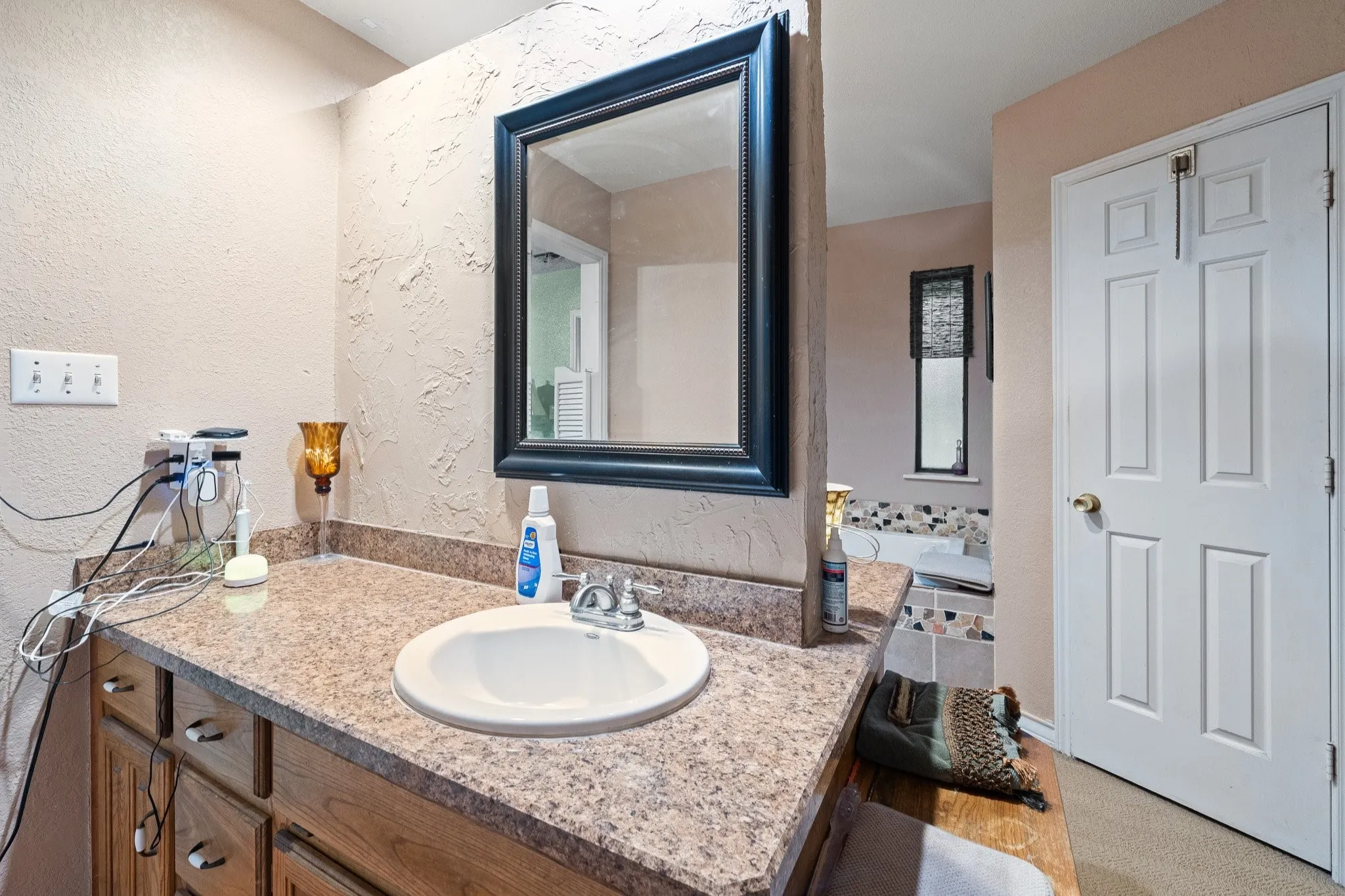 Other vanity-this bathroom layout is well thought out. They dont make this like this anymore.