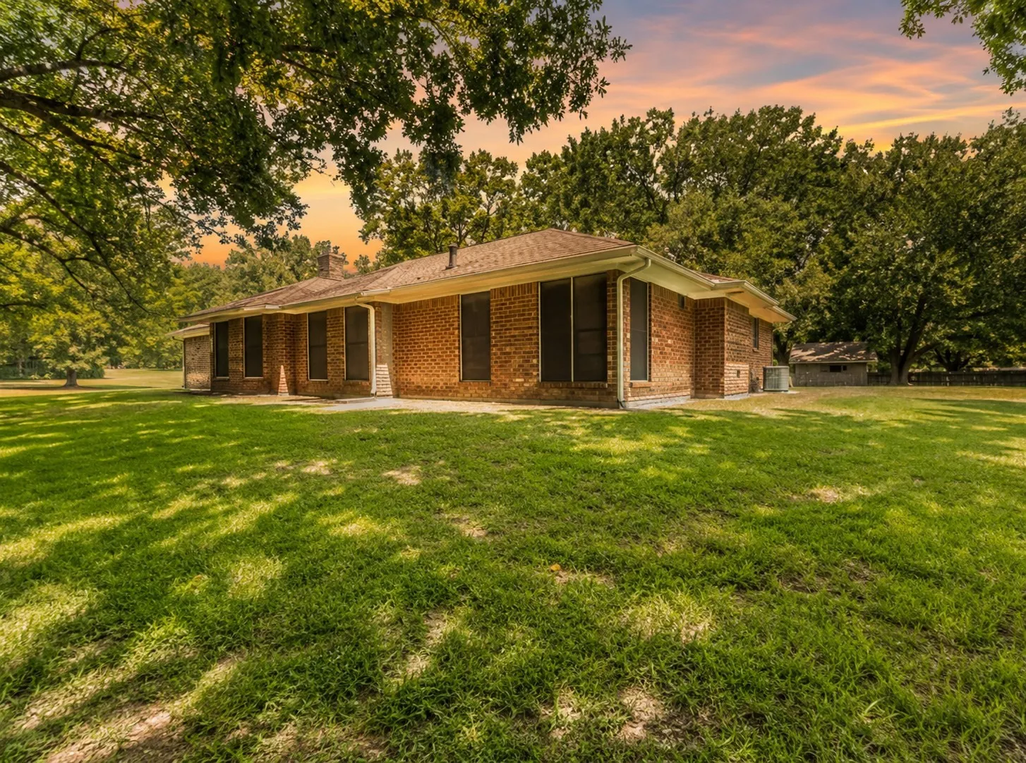 Private, peaceful, and well maintained.
