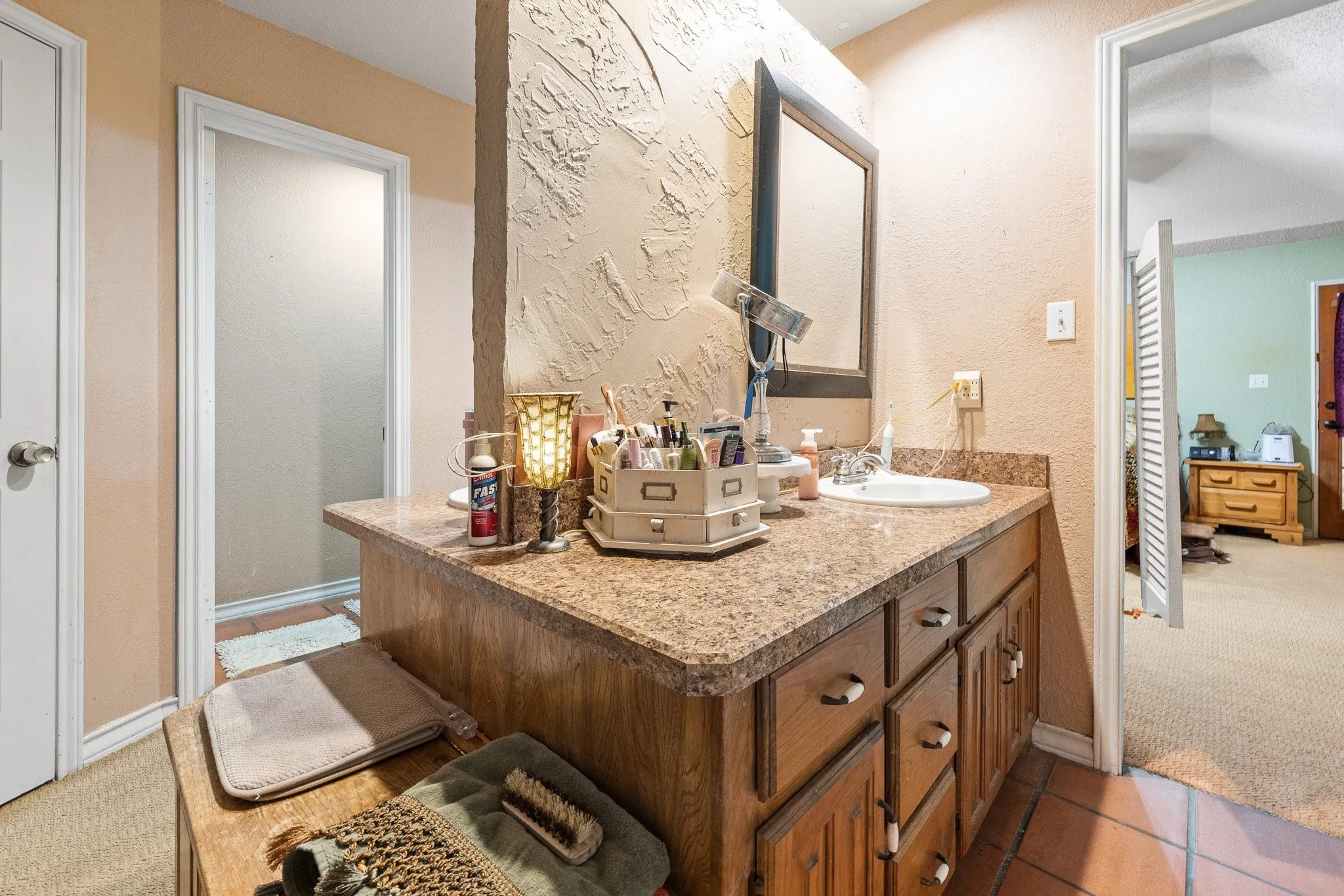This dual vanity opposite each other is well thought out!