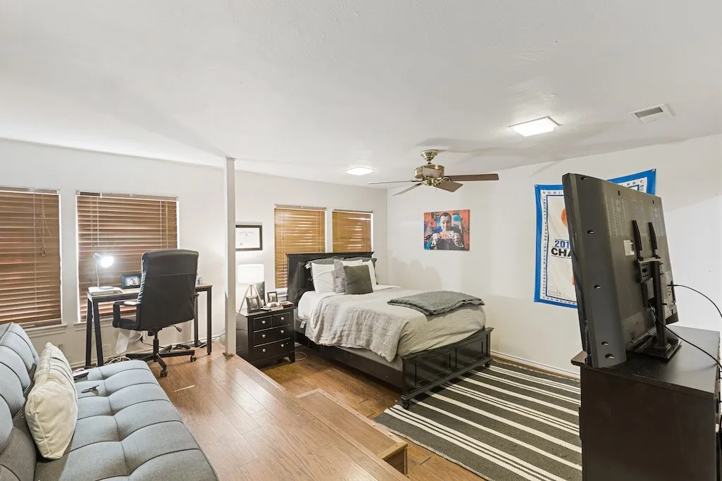 Single Family Residence For Sale in Tarrant County , 3504 Corto Avenue, Fort Worth, Texas 76109, 4 Bedroom, 3 Bathroom, Garage spaces, 2,409 Sqft, built in 1948, mls#21290848, Real Estate Agent in Fort Worth, Homes For Sale in Tarrant county, Homes For Sale in Fort Worth, Realtor in Fort Worth Texas, Real Estate Brokerage Independent Realty Texas, Luminita Cordes Realtor
