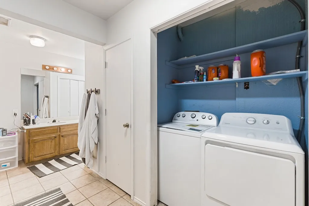 Single Family Residence For Sale in Tarrant County , 3504 Corto Avenue, Fort Worth, Texas 76109, 4 Bedroom, 3 Bathroom, Garage spaces, 2,409 Sqft, built in 1948, mls#21290848, Real Estate Agent in Fort Worth, Homes For Sale in Tarrant county, Homes For Sale in Fort Worth, Realtor in Fort Worth Texas, Real Estate Brokerage Independent Realty Texas, Luminita Cordes Realtor