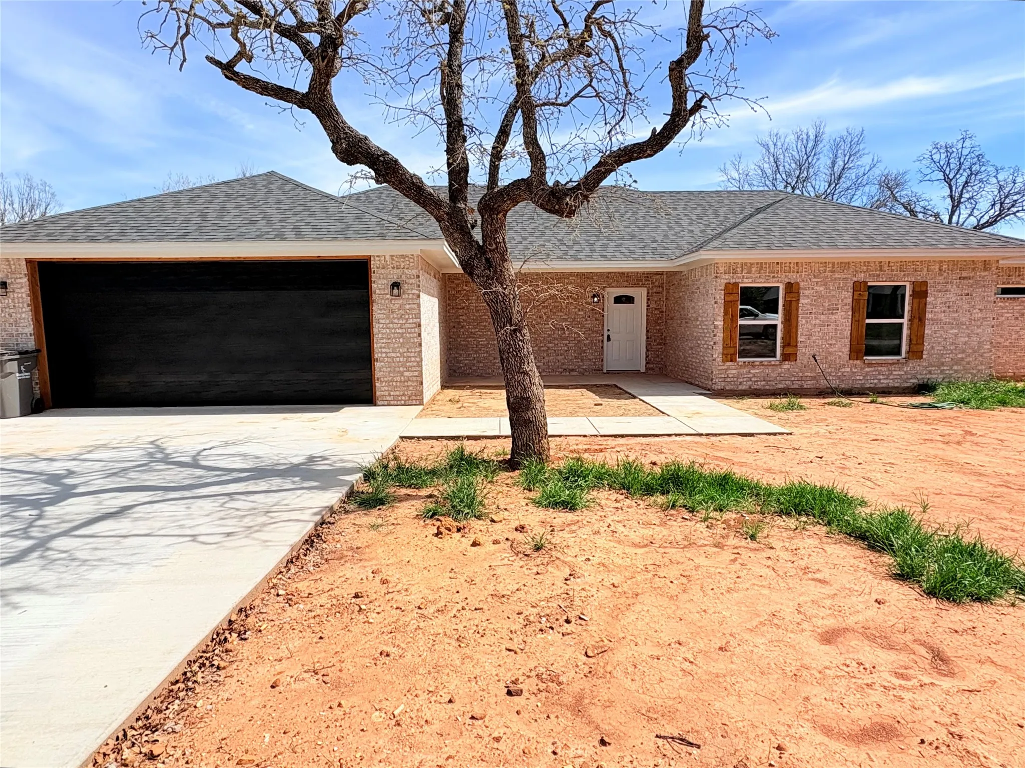 Single Family Residence For Sale in Young County , 1503 S Rodgers Dr, Graham, Texas 76450, 3 Bedroom, 2 Bathroom, 2 Garage spaces, 2,164 Sqft, built in 2026, mls#21290373, Real Estate Agent in Graham, Homes For Sale in Young county, Homes For Sale in Graham, Realtor in Graham Texas, Real Estate Brokerage Independent Realty Texas, Luminita Cordes Realtor