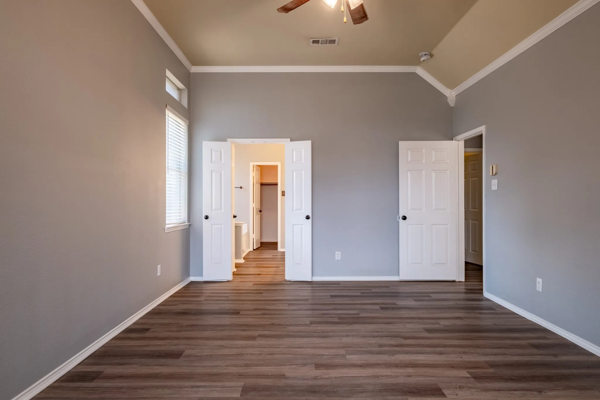 Single Family Residence For Sale in Tarrant County , 7000 Herman Jared Drive, North Richland Hills, Texas 76182, 4 Bedroom, 3 Bathroom, 2 Garage spaces, 2,828 Sqft, built in 1999, mls#21291004, Real Estate Agent in North Richland Hills, Homes For Sale in Tarrant county, Homes For Sale in North Richland Hills, Realtor in North Richland Hills Texas, Real Estate Brokerage Independent Realty Texas, Luminita Cordes Realtor