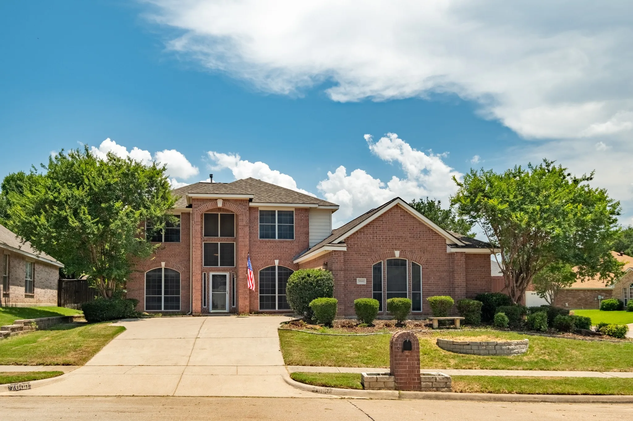 Single Family Residence For Sale in Tarrant County , 7000 Herman Jared Drive, North Richland Hills, Texas 76182, 4 Bedroom, 3 Bathroom, 2 Garage spaces, 2,828 Sqft, built in 1999, mls#21291004, Real Estate Agent in North Richland Hills, Homes For Sale in Tarrant county, Homes For Sale in North Richland Hills, Realtor in North Richland Hills Texas, Real Estate Brokerage Independent Realty Texas, Luminita Cordes Realtor