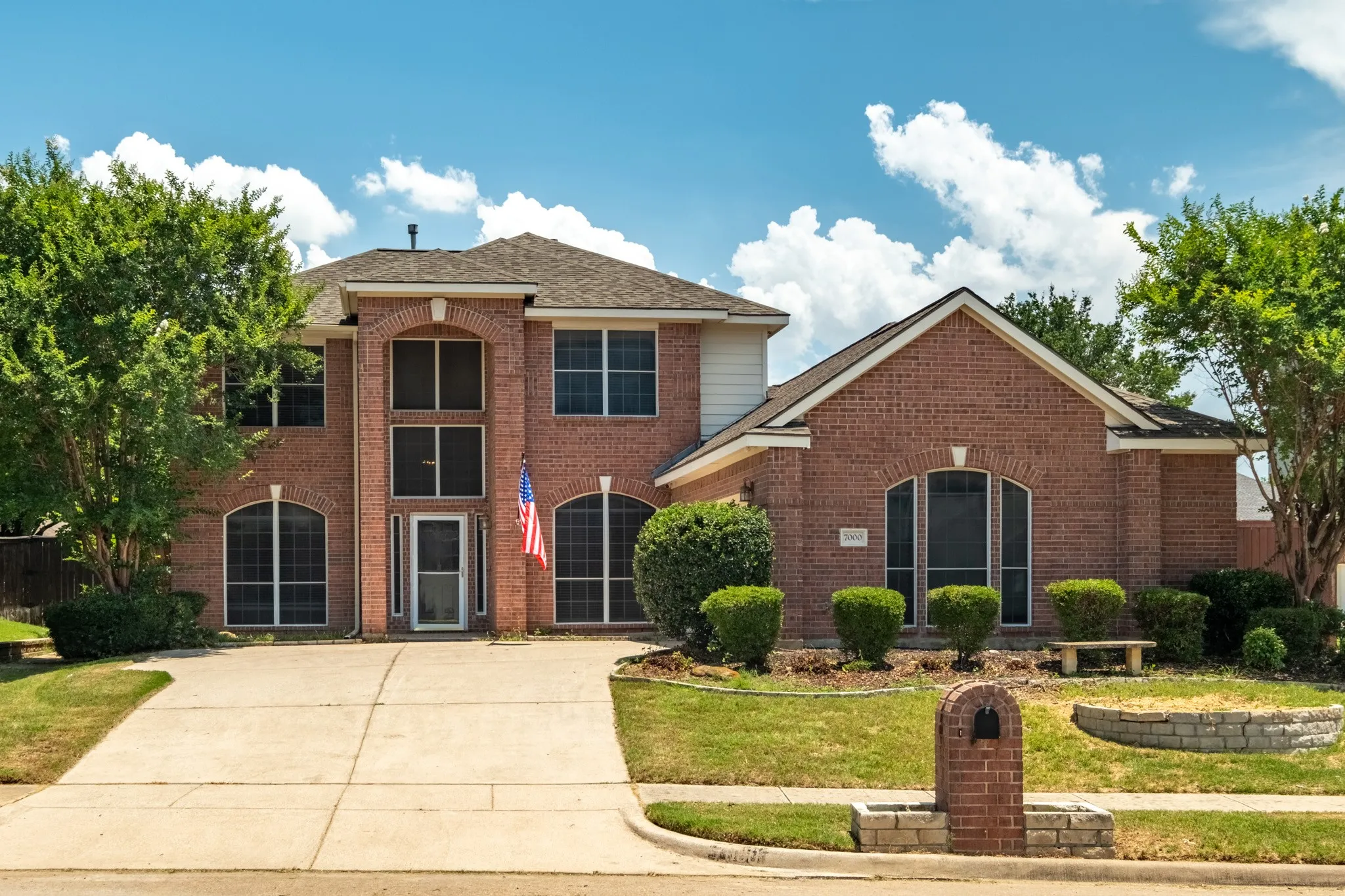 Single Family Residence For Sale in Tarrant County , 7000 Herman Jared Drive, North Richland Hills, Texas 76182, 4 Bedroom, 3 Bathroom, 2 Garage spaces, 2,828 Sqft, built in 1999, mls#21291004, Real Estate Agent in North Richland Hills, Homes For Sale in Tarrant county, Homes For Sale in North Richland Hills, Realtor in North Richland Hills Texas, Real Estate Brokerage Independent Realty Texas, Luminita Cordes Realtor