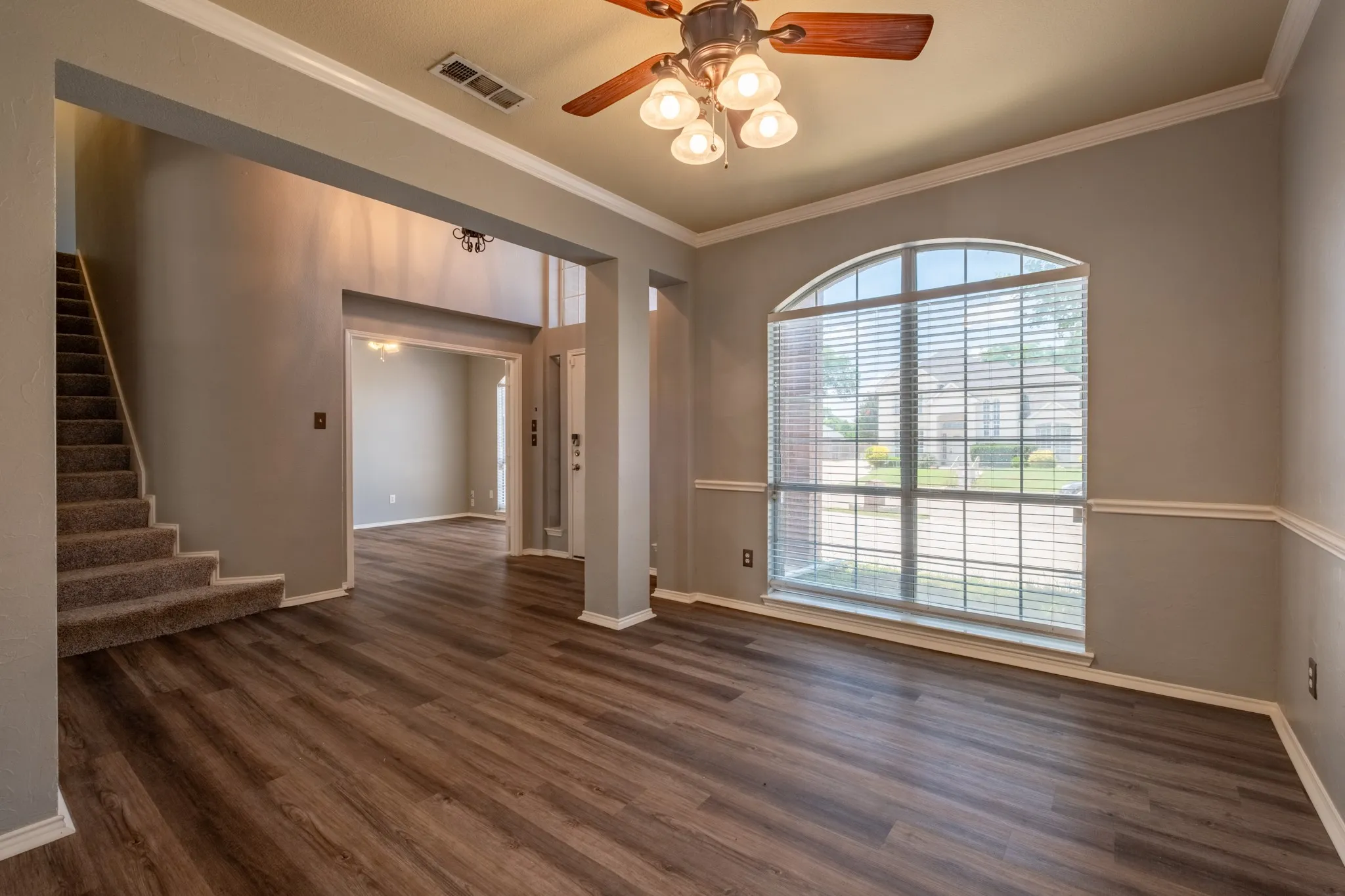 Single Family Residence For Sale in Tarrant County , 7000 Herman Jared Drive, North Richland Hills, Texas 76182, 4 Bedroom, 3 Bathroom, 2 Garage spaces, 2,828 Sqft, built in 1999, mls#21291004, Real Estate Agent in North Richland Hills, Homes For Sale in Tarrant county, Homes For Sale in North Richland Hills, Realtor in North Richland Hills Texas, Real Estate Brokerage Independent Realty Texas, Luminita Cordes Realtor