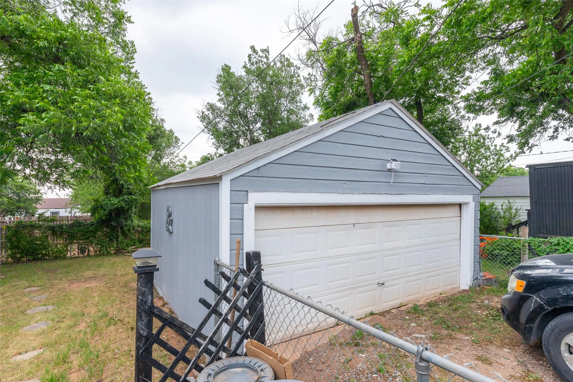 Single Family Residence For Sale in Taylor County , 1925 Chestnut Street, Abilene, Texas 79602, 3 Bedroom, 1 Bathroom, 2 Garage spaces, 1,552 Sqft, built in 1942, mls#21277177, Real Estate Agent in Abilene, Homes For Sale in Taylor county, Homes For Sale in Abilene, Realtor in Abilene Texas, Real Estate Brokerage Independent Realty Texas, Luminita Cordes Realtor