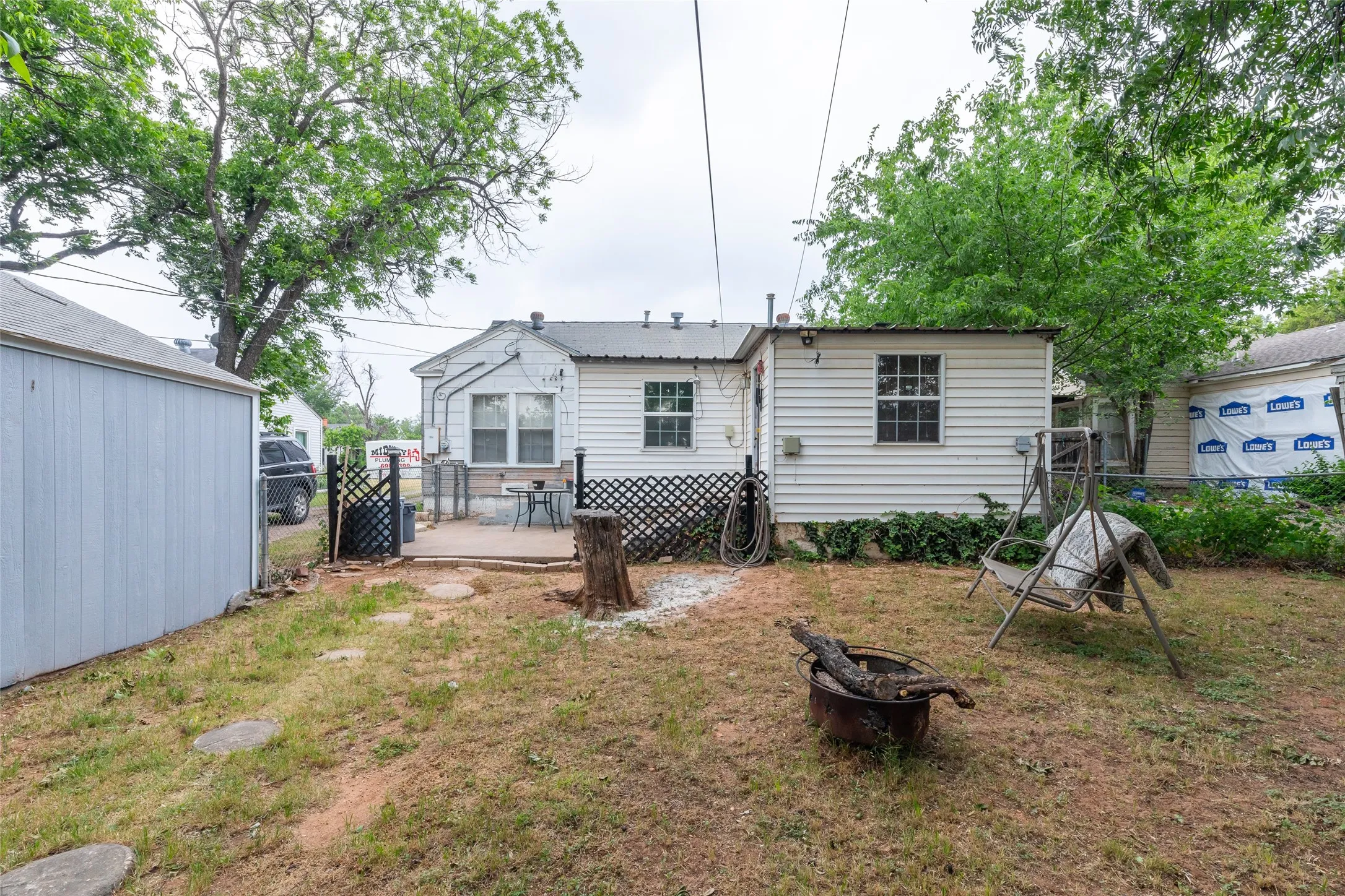 Single Family Residence For Sale in Taylor County , 1925 Chestnut Street, Abilene, Texas 79602, 3 Bedroom, 1 Bathroom, 2 Garage spaces, 1,552 Sqft, built in 1942, mls#21277177, Real Estate Agent in Abilene, Homes For Sale in Taylor county, Homes For Sale in Abilene, Realtor in Abilene Texas, Real Estate Brokerage Independent Realty Texas, Luminita Cordes Realtor