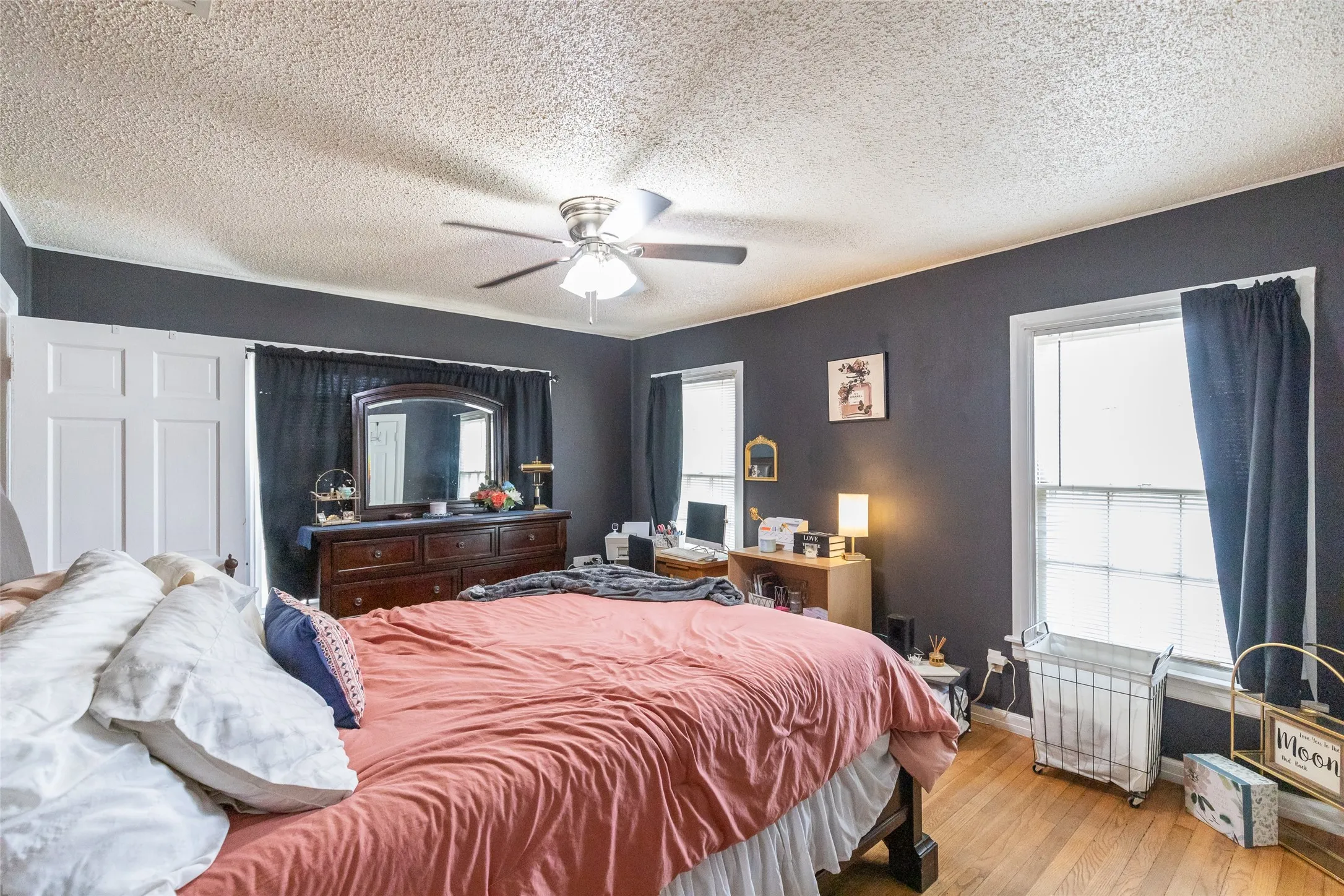 Single Family Residence For Sale in Taylor County , 1925 Chestnut Street, Abilene, Texas 79602, 3 Bedroom, 1 Bathroom, 2 Garage spaces, 1,552 Sqft, built in 1942, mls#21277177, Real Estate Agent in Abilene, Homes For Sale in Taylor county, Homes For Sale in Abilene, Realtor in Abilene Texas, Real Estate Brokerage Independent Realty Texas, Luminita Cordes Realtor