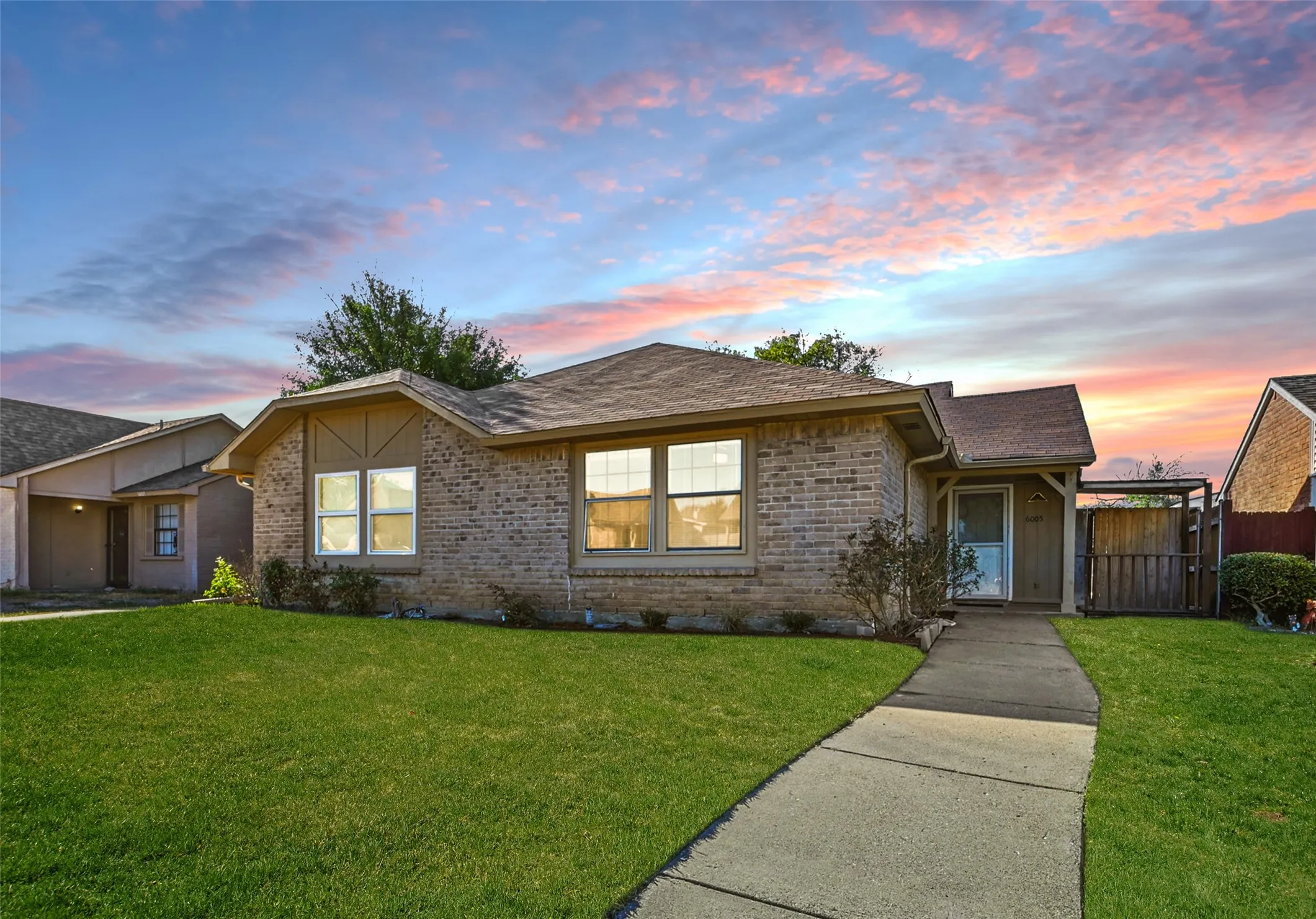 Single Family Residence For Rent in Denton County , 6005 Dooley Drive, The Colony, Texas 75056, 2 Bedrooms, 2 Bathrooms, Garage spaces, 1,227 Sqft, built in 1982, Price $1,995, mls#21291055, Real Estate Agent in The Colony, Homes For Rent in Denton county, Homes For Rent in The Colony, Realtor in The Colony Texas, Real Estate Brokerage Independent Realty Texas, Luminita Cordes Realtor