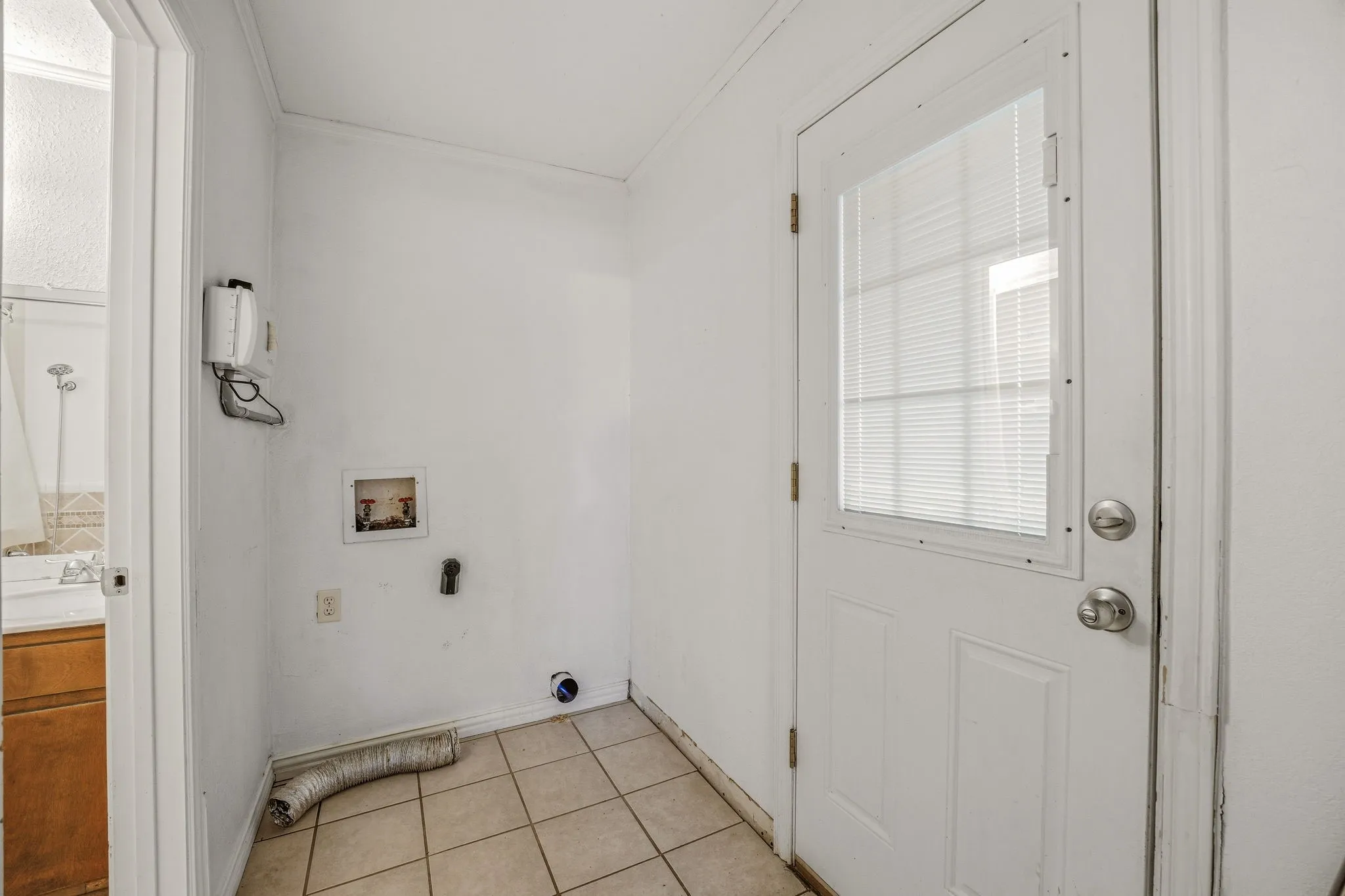 Single Family Residence For Sale in Erath County , 1571 W Ash Street, Stephenville, Texas 76401, 4 Bedroom, 3 Bathroom, 2 Garage spaces, 2,336 Sqft, built in 1963, mls#21290313, Real Estate Agent in Stephenville, Homes For Sale in Erath county, Homes For Sale in Stephenville, Realtor in Stephenville Texas, Real Estate Brokerage Independent Realty Texas, Luminita Cordes Realtor