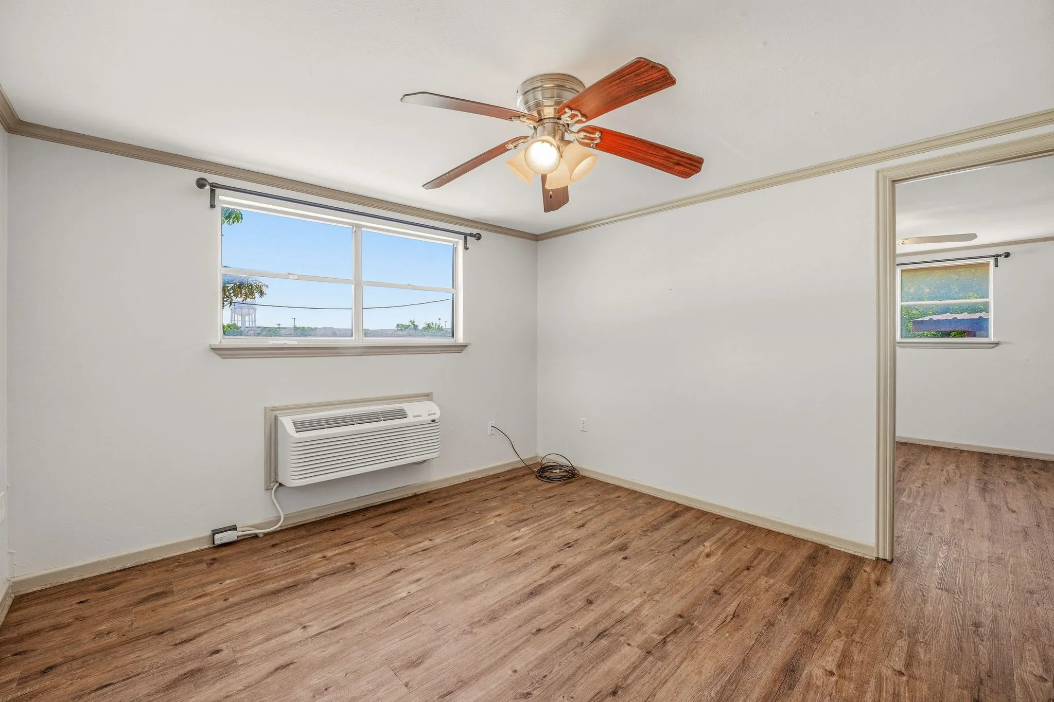 Single Family Residence For Sale in Erath County , 1571 W Ash Street, Stephenville, Texas 76401, 4 Bedroom, 3 Bathroom, 2 Garage spaces, 2,336 Sqft, built in 1963, mls#21290313, Real Estate Agent in Stephenville, Homes For Sale in Erath county, Homes For Sale in Stephenville, Realtor in Stephenville Texas, Real Estate Brokerage Independent Realty Texas, Luminita Cordes Realtor