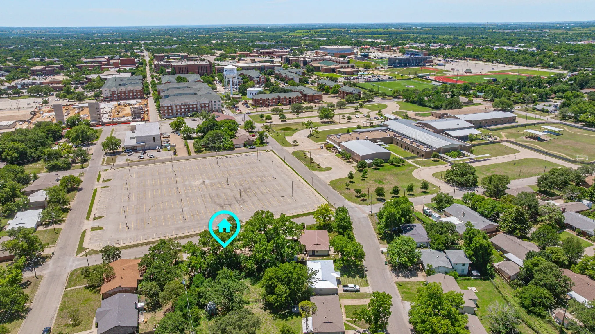 Single Family Residence For Sale in Erath County , 1571 W Ash Street, Stephenville, Texas 76401, 4 Bedroom, 3 Bathroom, 2 Garage spaces, 2,336 Sqft, built in 1963, mls#21290313, Real Estate Agent in Stephenville, Homes For Sale in Erath county, Homes For Sale in Stephenville, Realtor in Stephenville Texas, Real Estate Brokerage Independent Realty Texas, Luminita Cordes Realtor